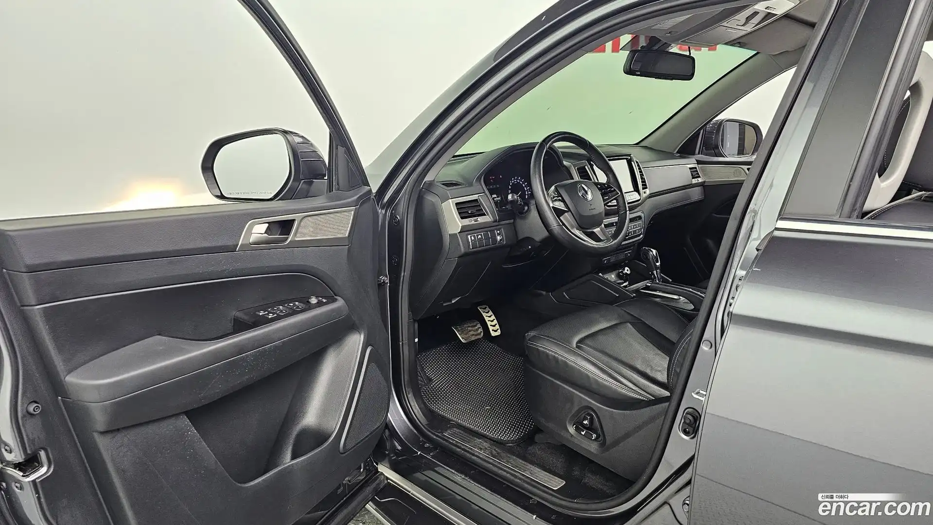Rexton KG Mobility 2018.7-INNER-036