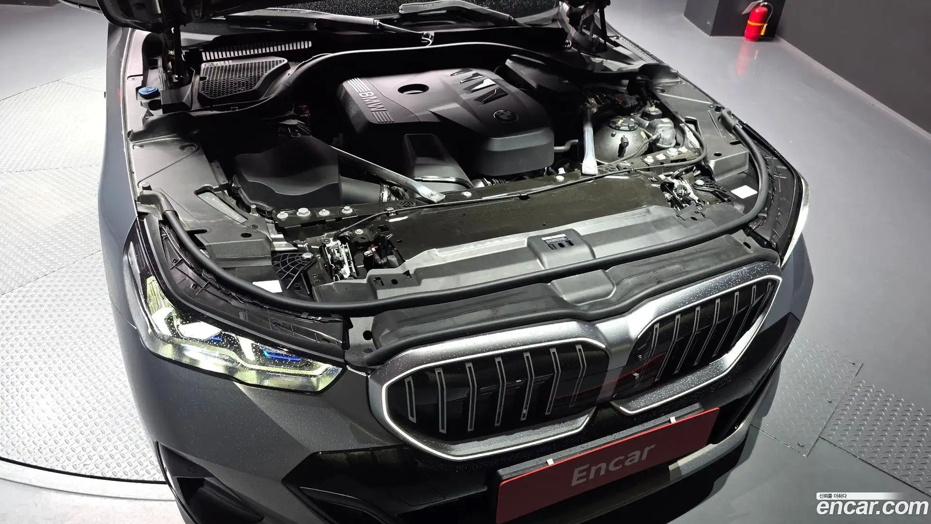 5-Series BMW 2025.10-OUTER-006