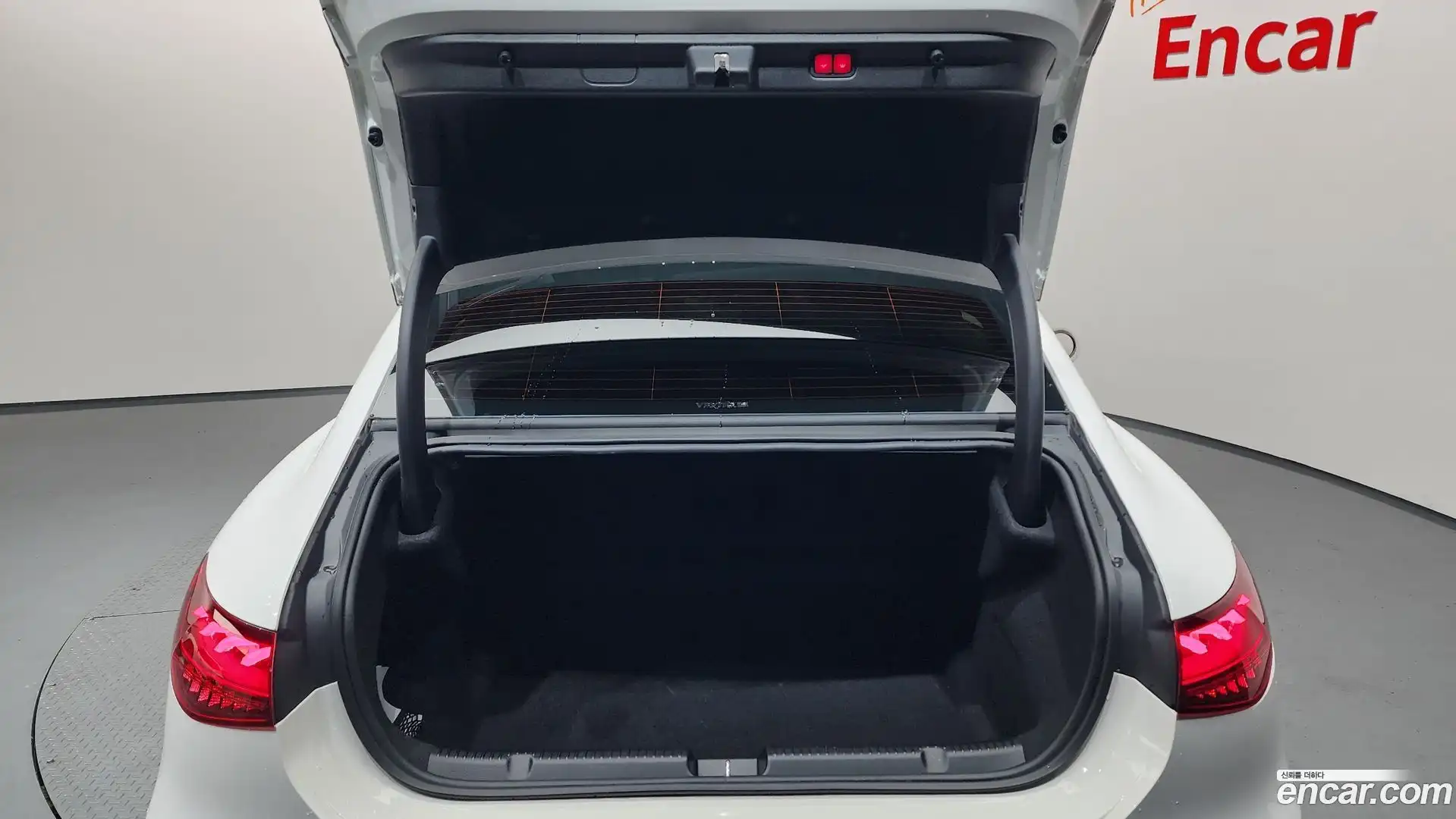 EQE Mercedes-Benz 2023.5-OPTION-024
