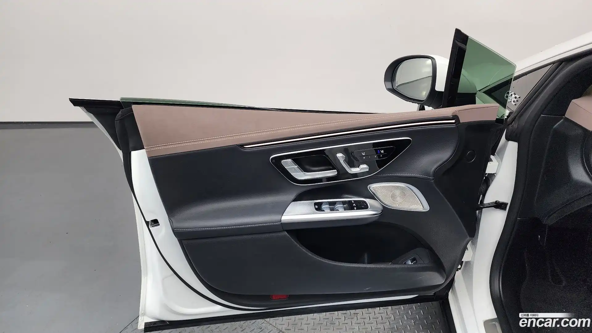 EQE Mercedes-Benz 2023.5-INNER-034