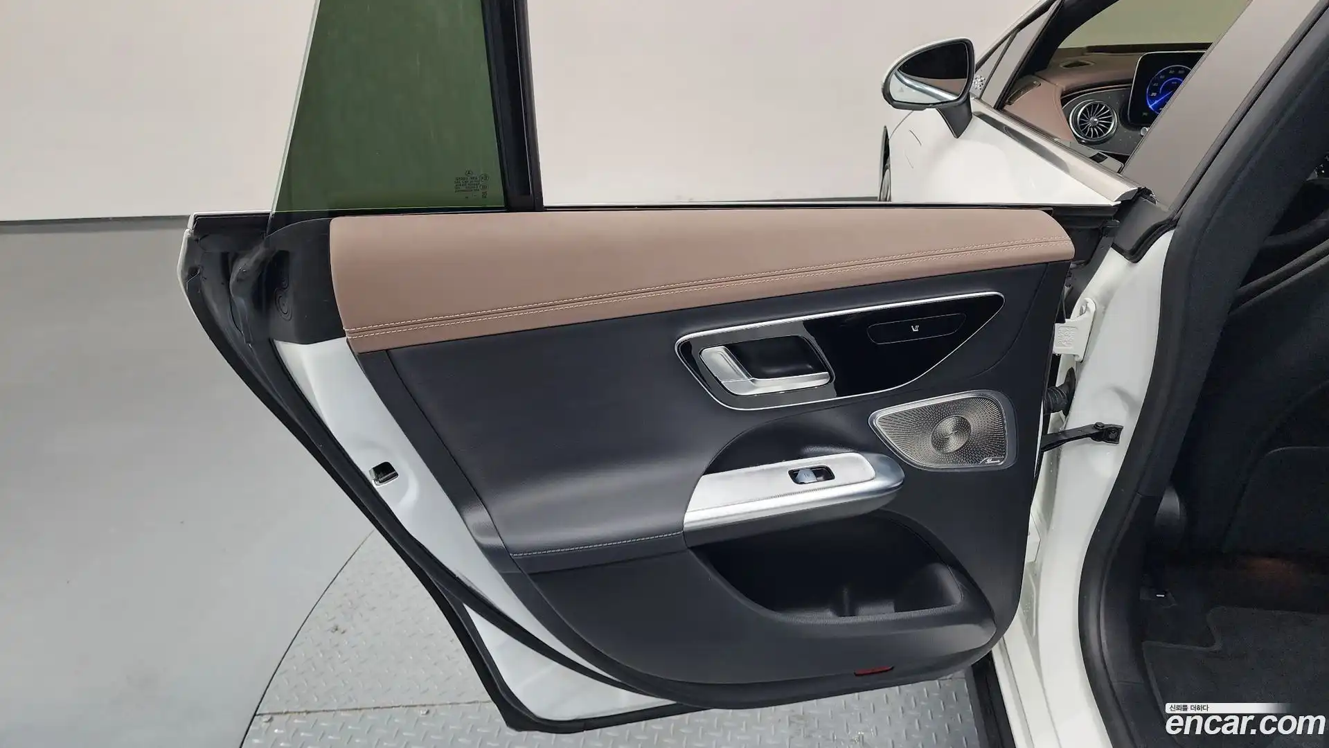 EQE Mercedes-Benz 2023.5-INNER-035