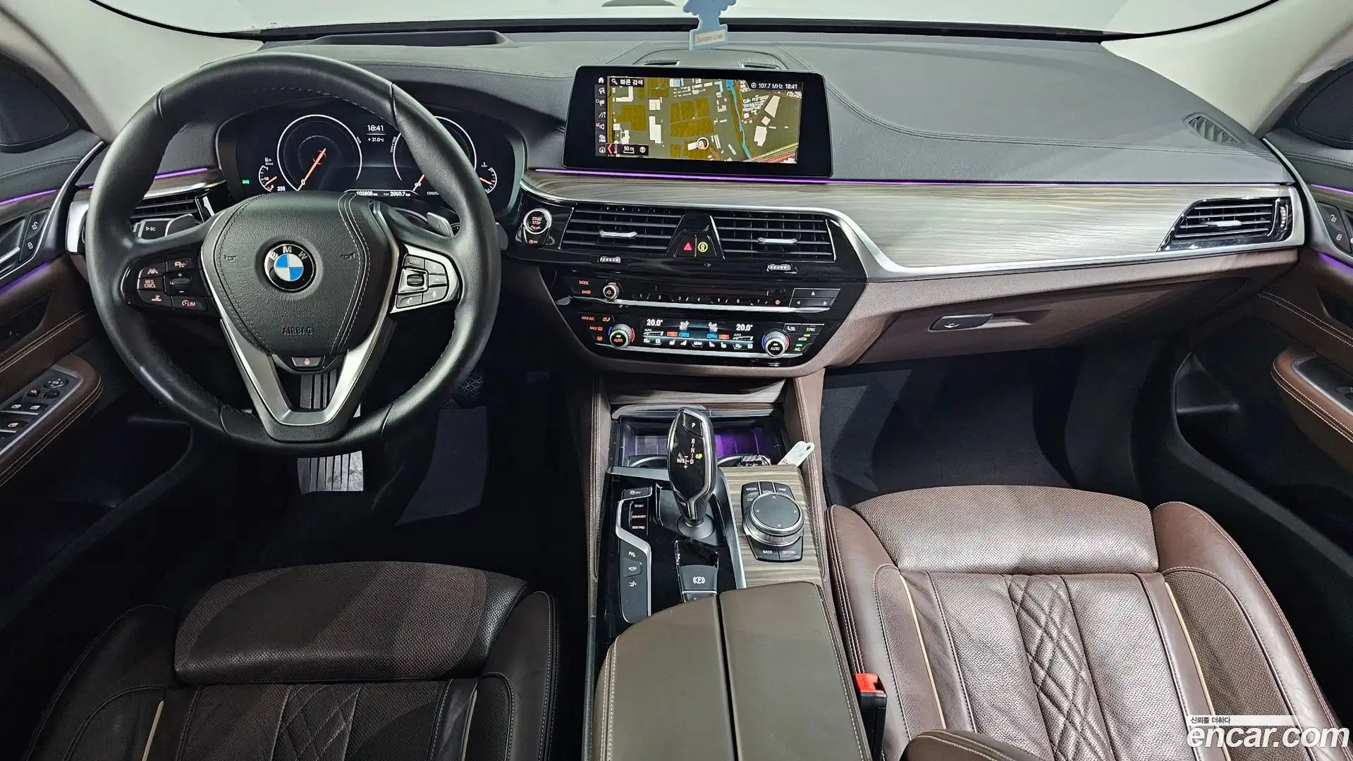 Gran Turismo BMW 2019.0-INNER-007