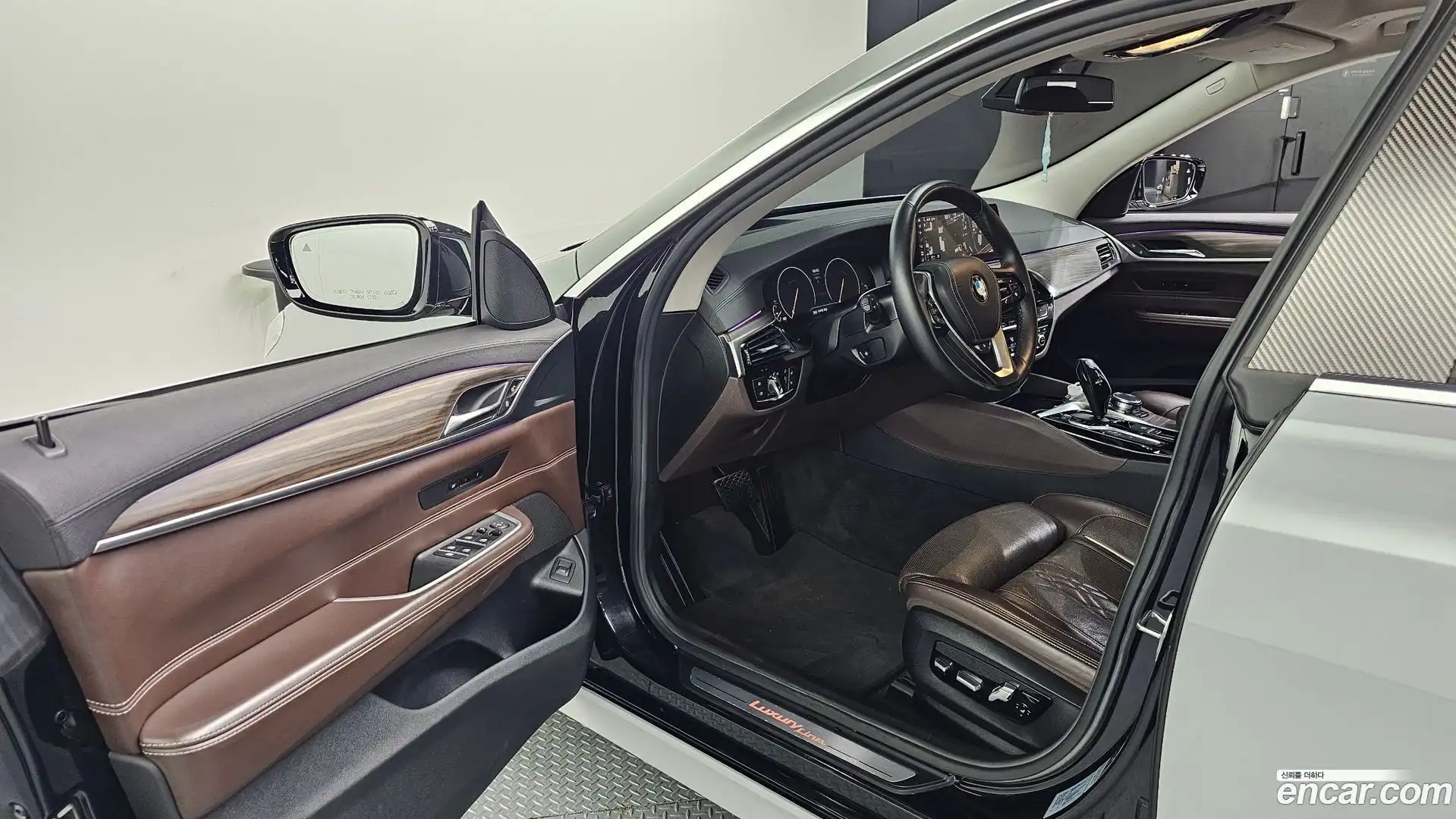 Gran Turismo BMW 2019.0-INNER-010