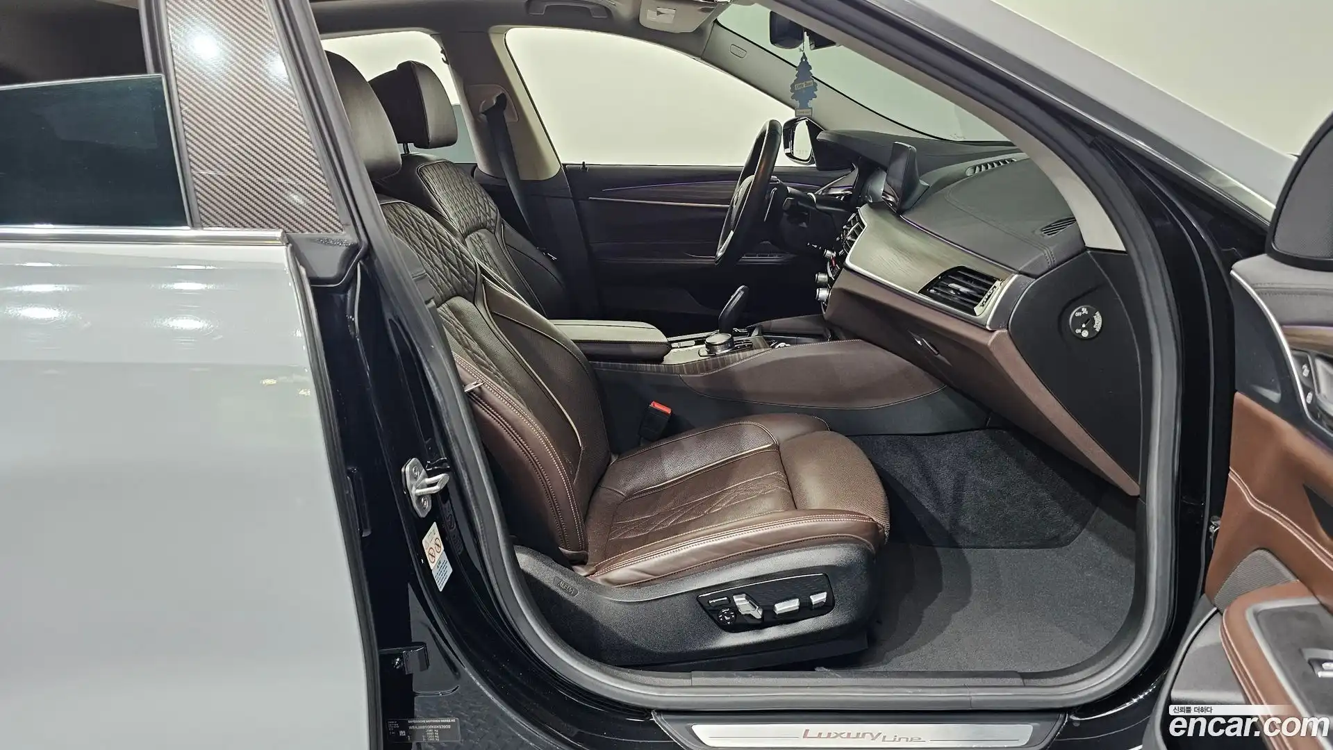 Gran Turismo BMW 2019.0-INNER-036