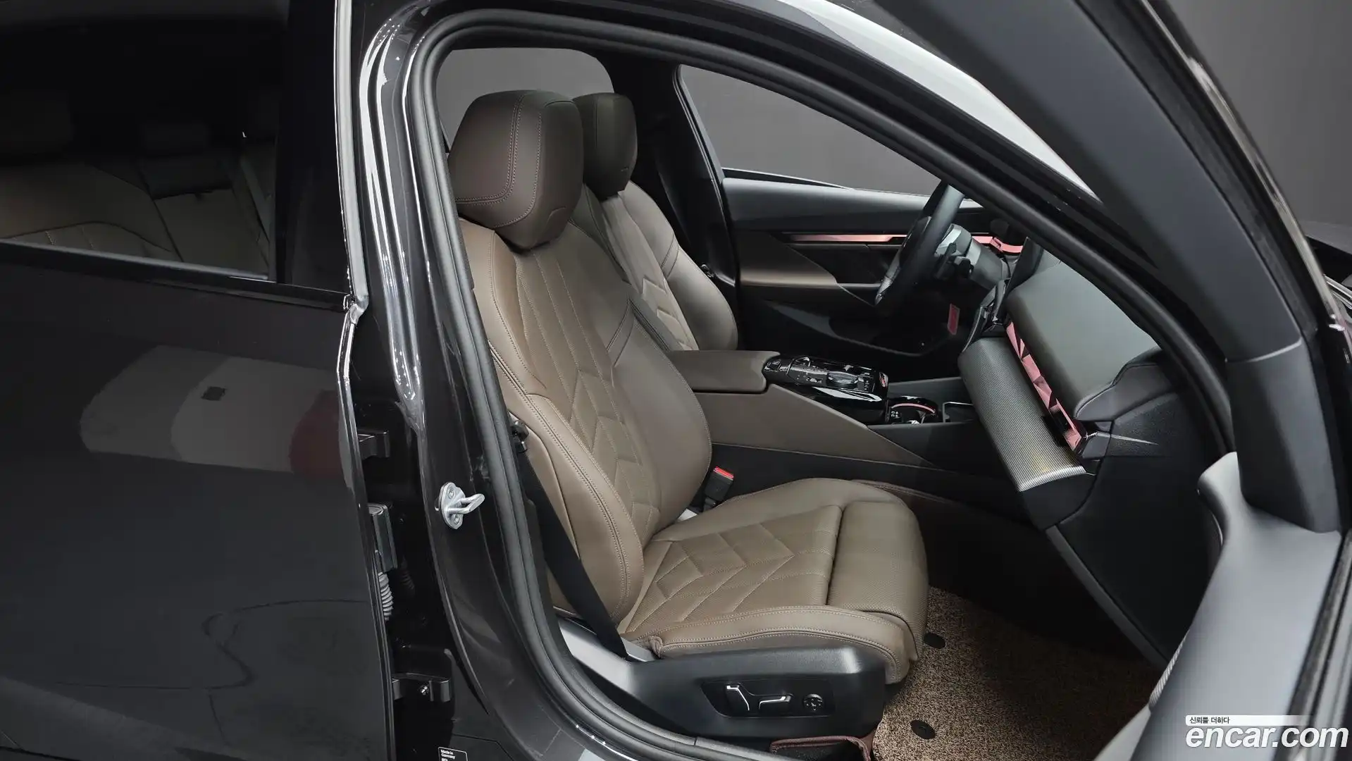 5-Series BMW 2025.2-INNER-036