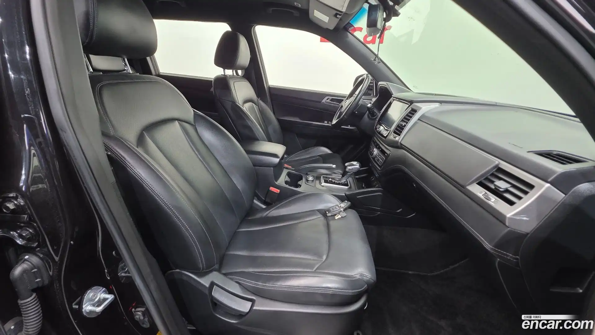 Rexton KG Mobility 2019.2-INNER-010