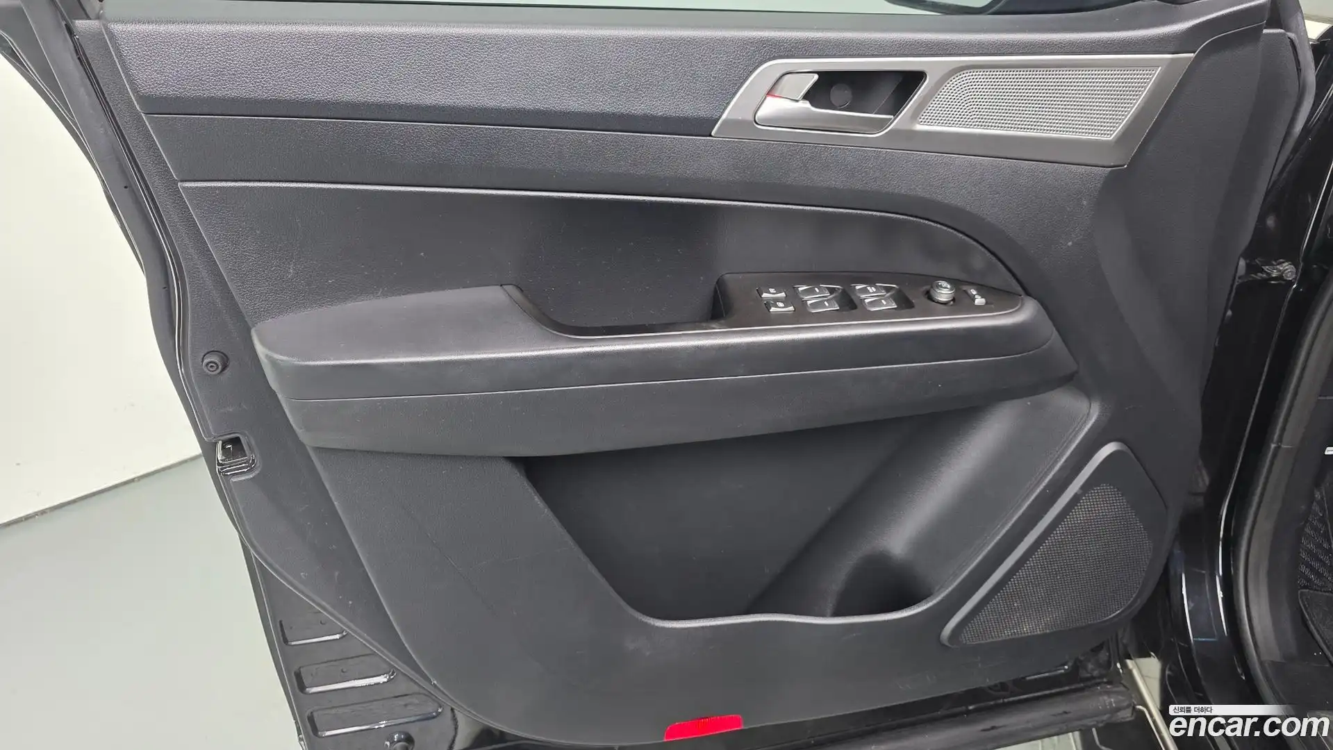 Rexton KG Mobility 2019.2-INNER-034