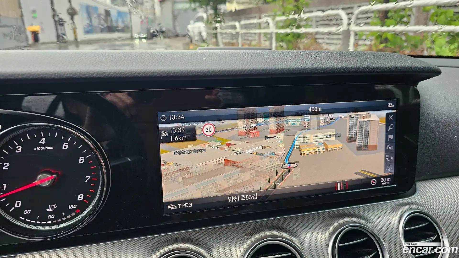 E-Class Mercedes-Benz 2018.9-INNER-010