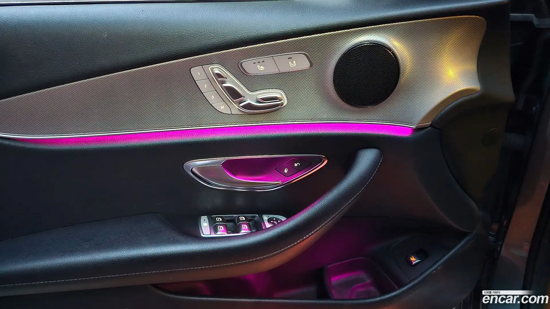 E-Class Mercedes-Benz 2018.9-OPTION-017