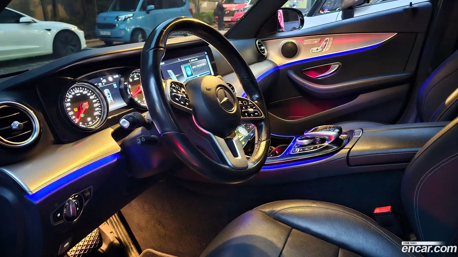 E-Class Mercedes-Benz 2018.9-OPTION-022