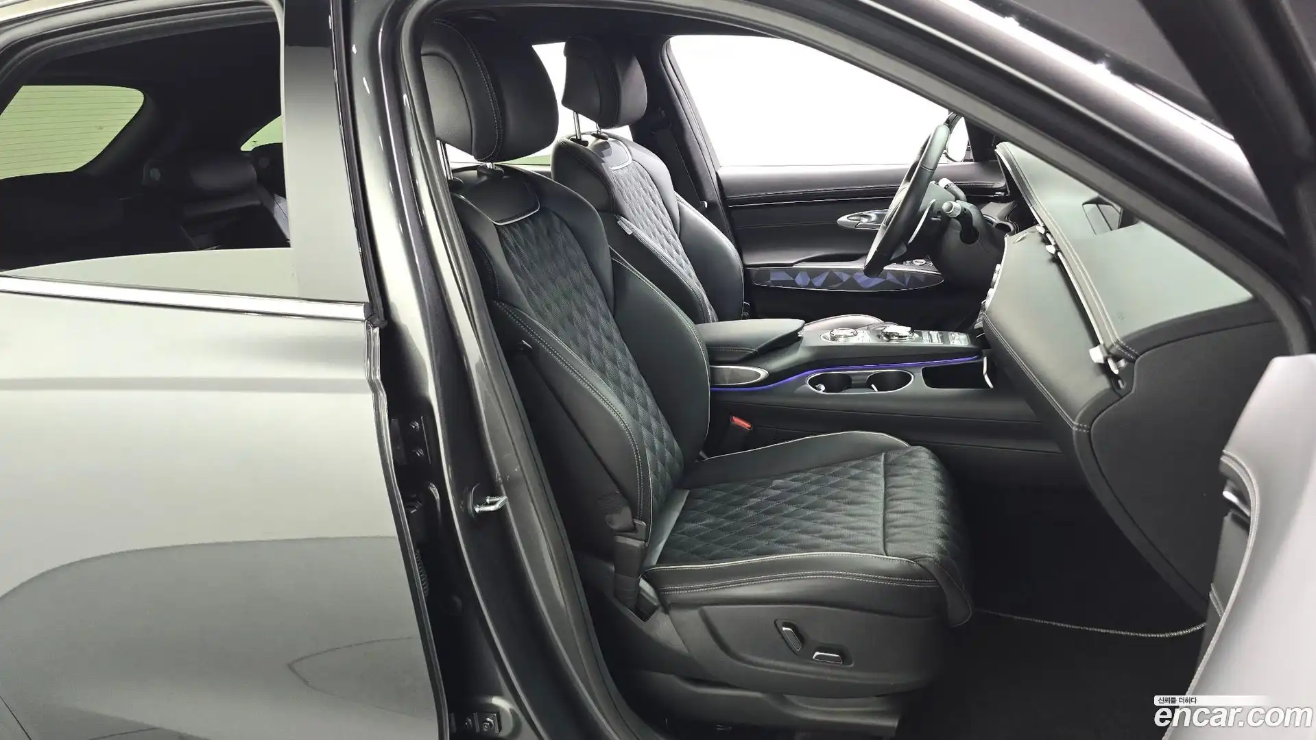 GV70 Genesis 2023.2-INNER-036