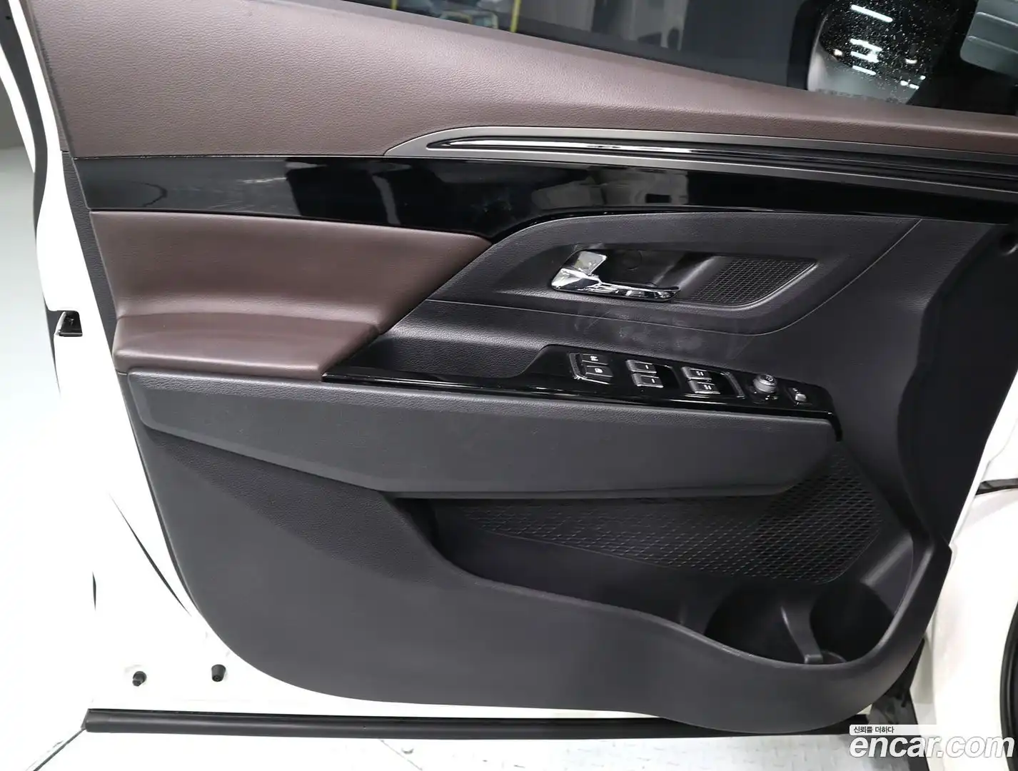 KORANDO KG Mobility 2019.2-INNER-007