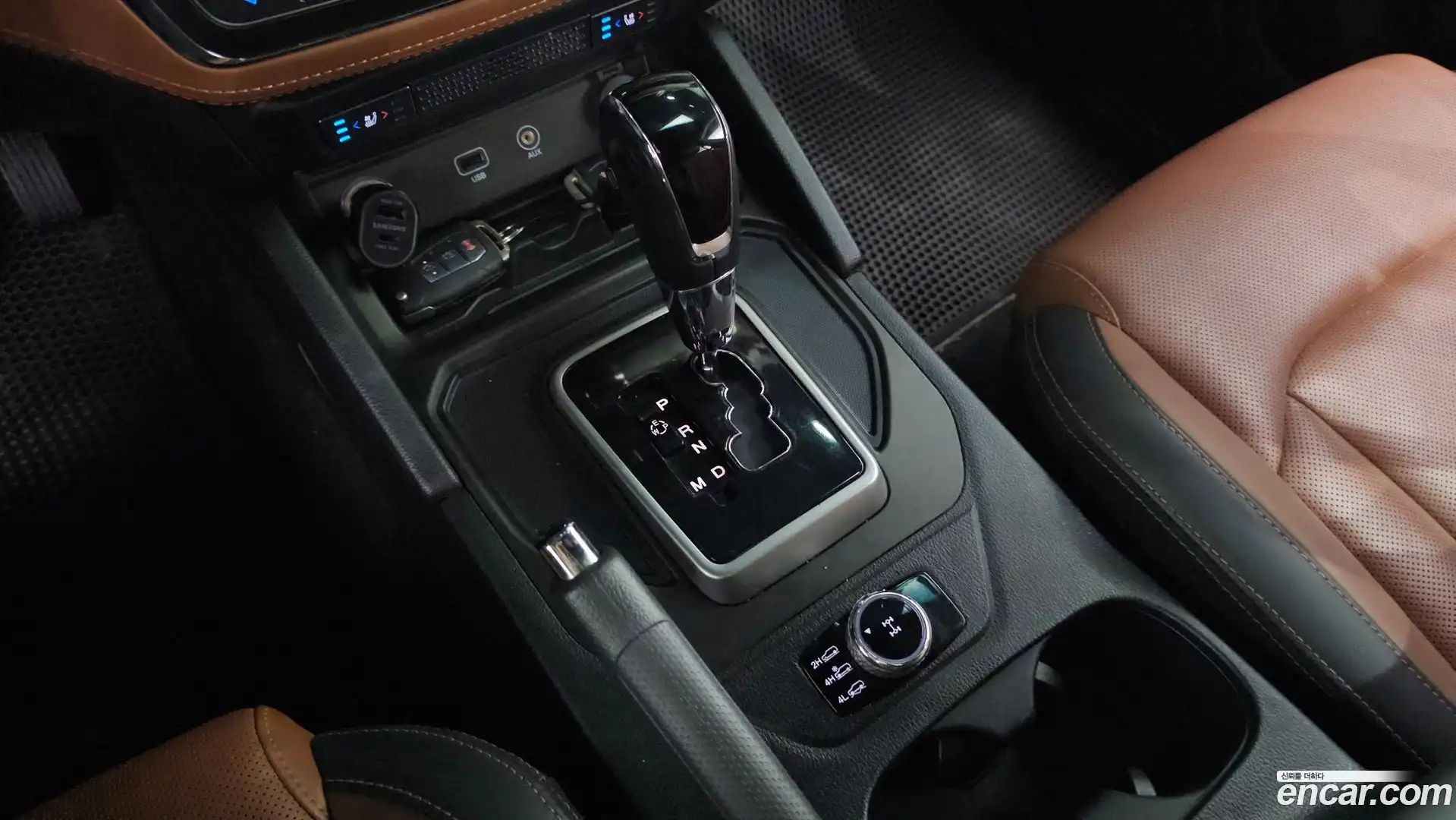 Rexton KG Mobility 2018.10-INNER-009