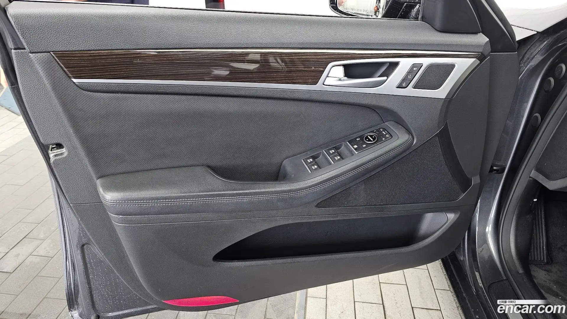 G80 Genesis 2016.10-INNER-034