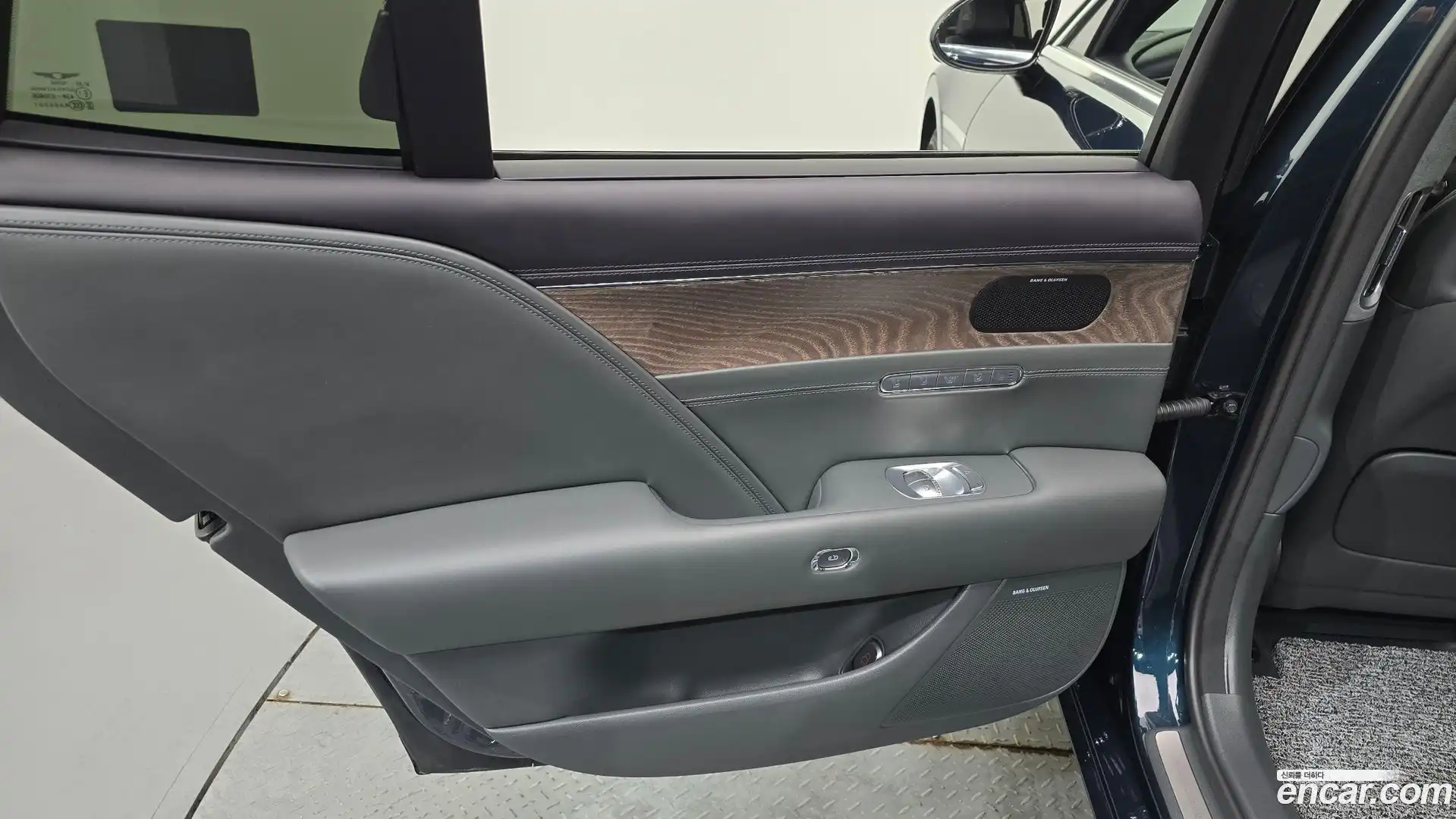 G90 Genesis 2022.4-INNER-035
