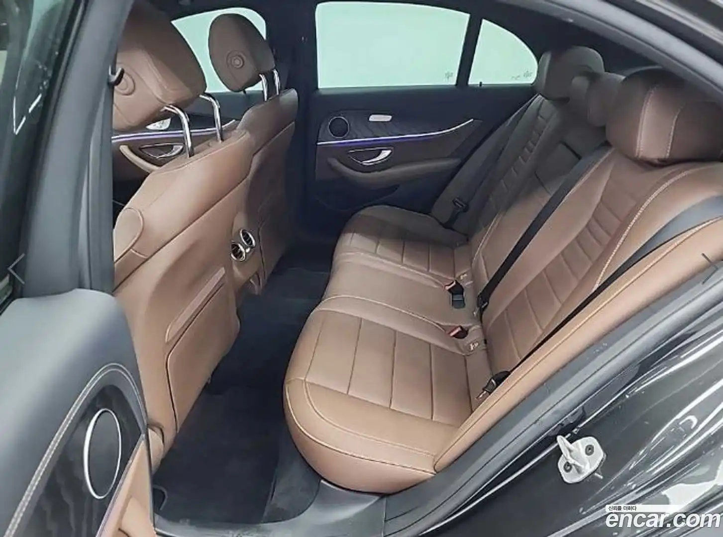 E-Class Mercedes-Benz 2023.6-OPTION-016