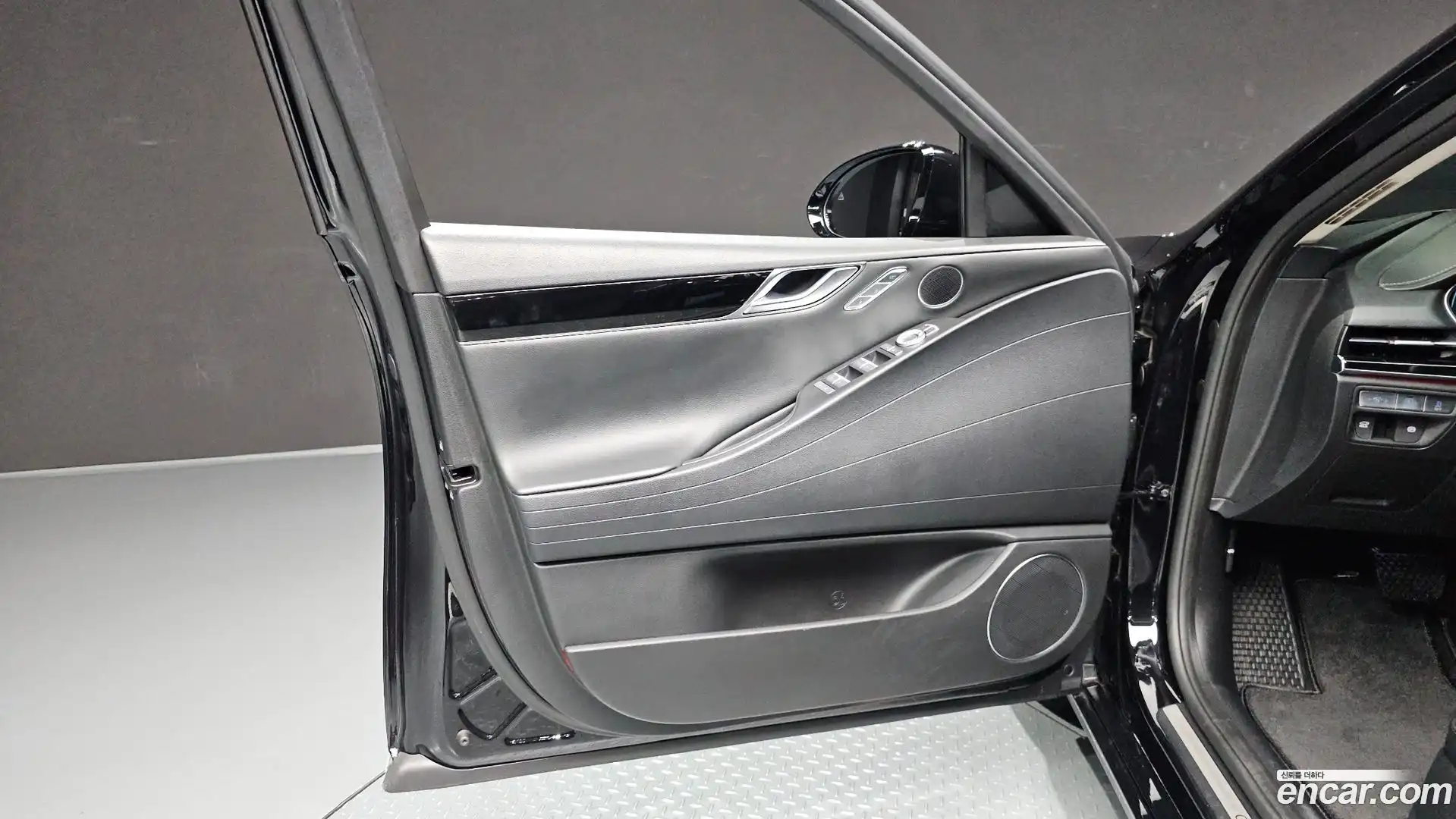 G80 Genesis 2023.4-INNER-034