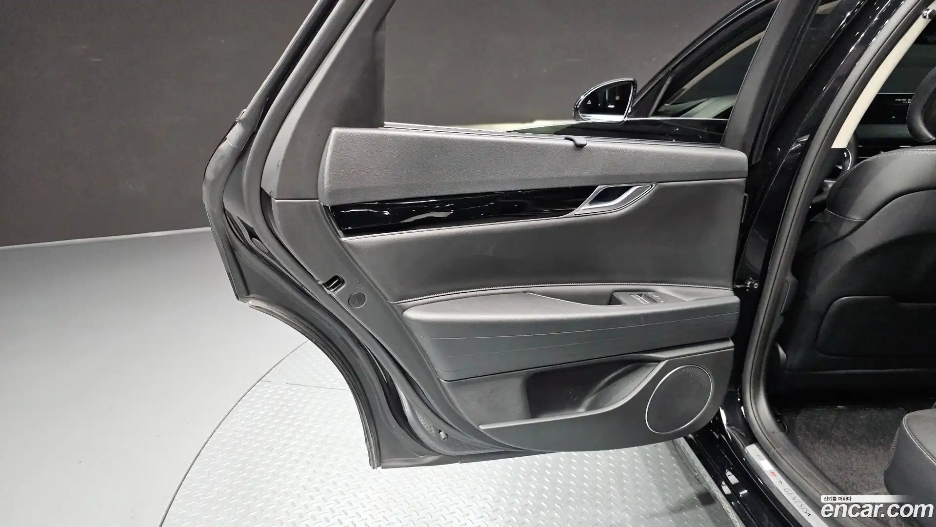 G80 Genesis 2023.4-INNER-035