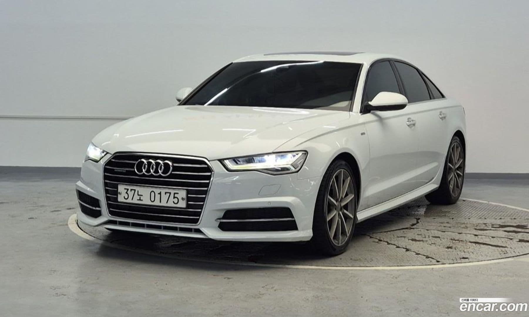 Main__Slider__Photo:A6 Audi 2016.8-0