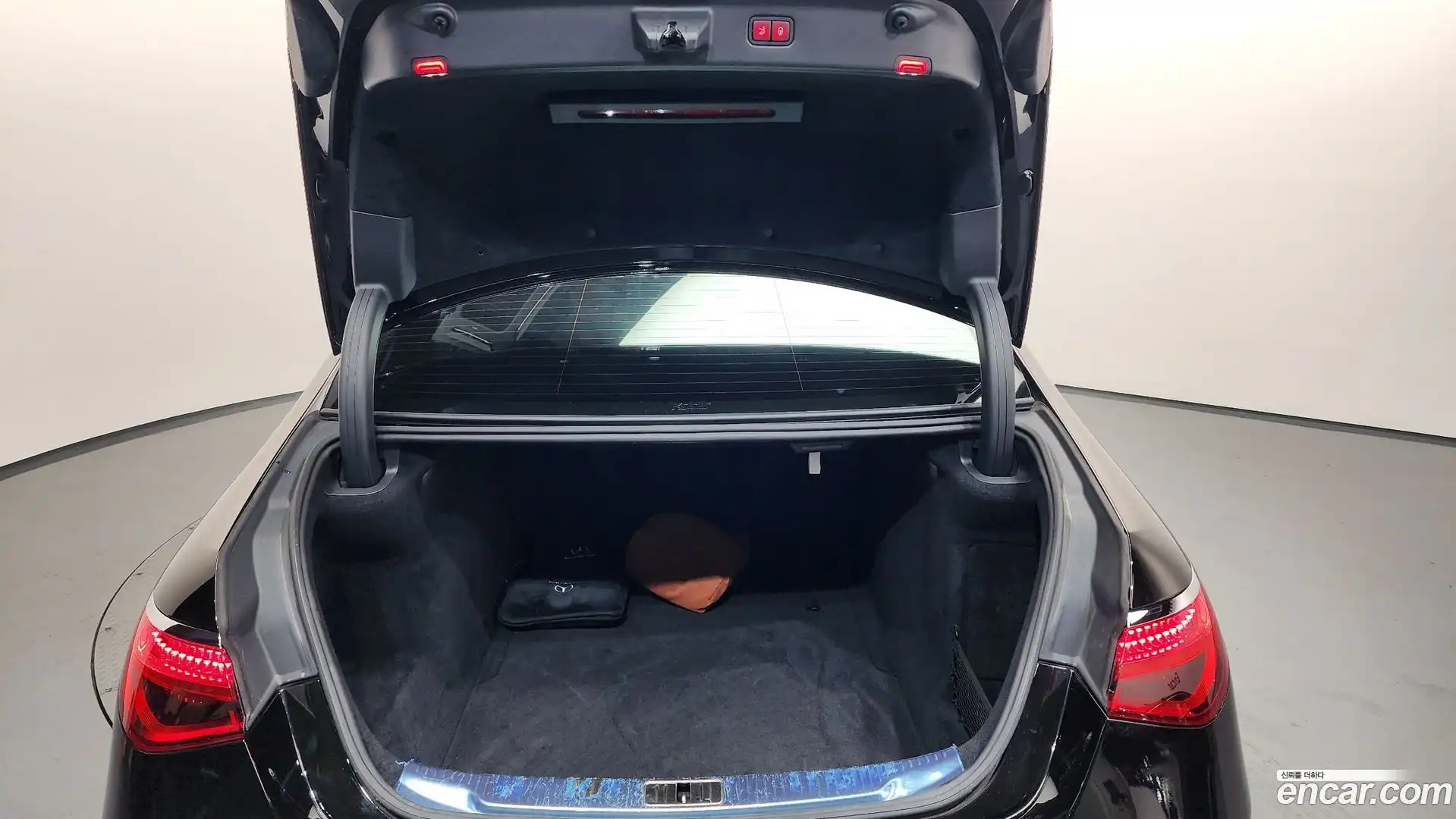 S-Class Mercedes-Benz 2023.1-OPTION-023