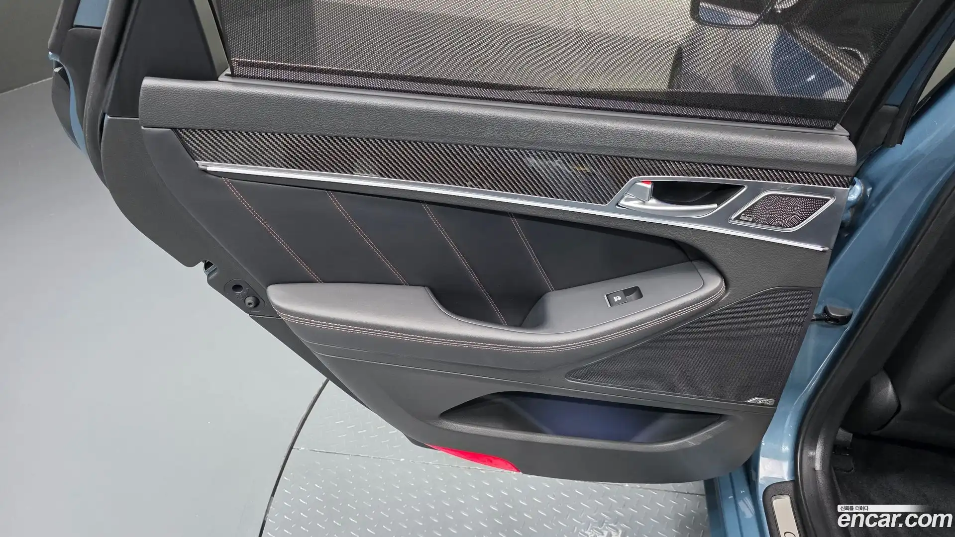 G80 Genesis 2018.3-INNER-035