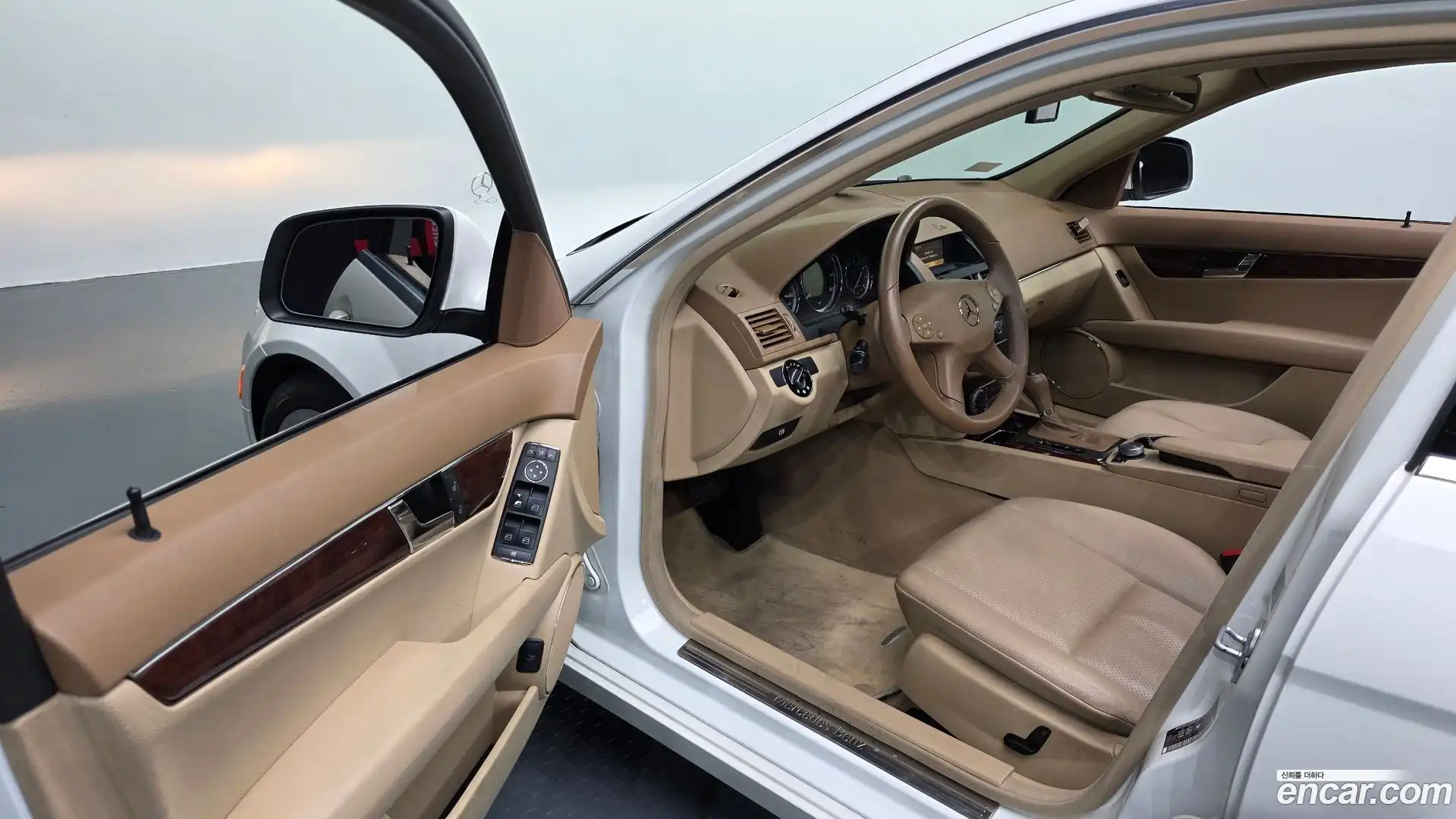 C-Class Mercedes-Benz 2008.11-INNER-010