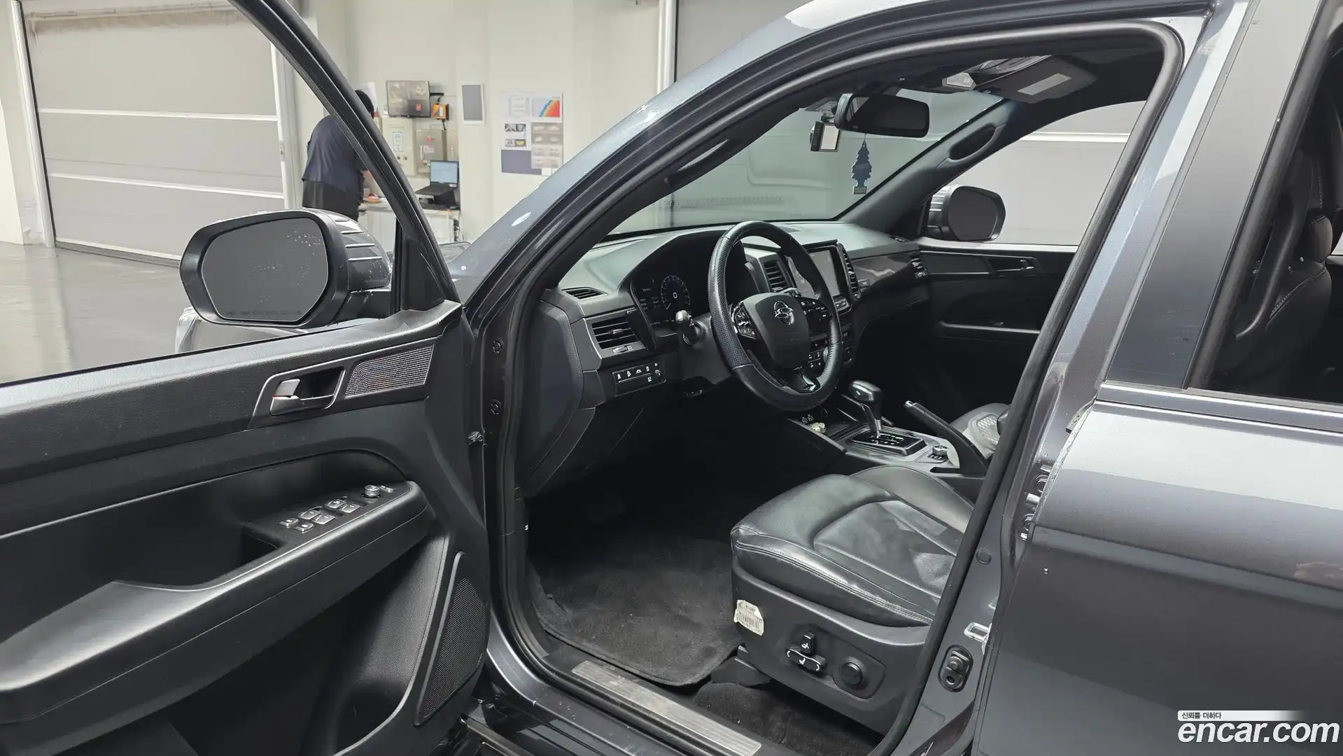 Rexton KG Mobility 2022.5-INNER-010