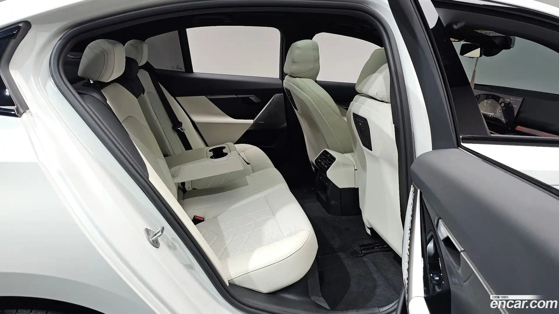 5-Series BMW 2025.11-OPTION-016