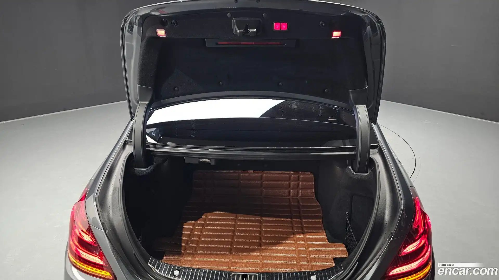 S-Class Mercedes-Benz 2018.11-OPTION-024