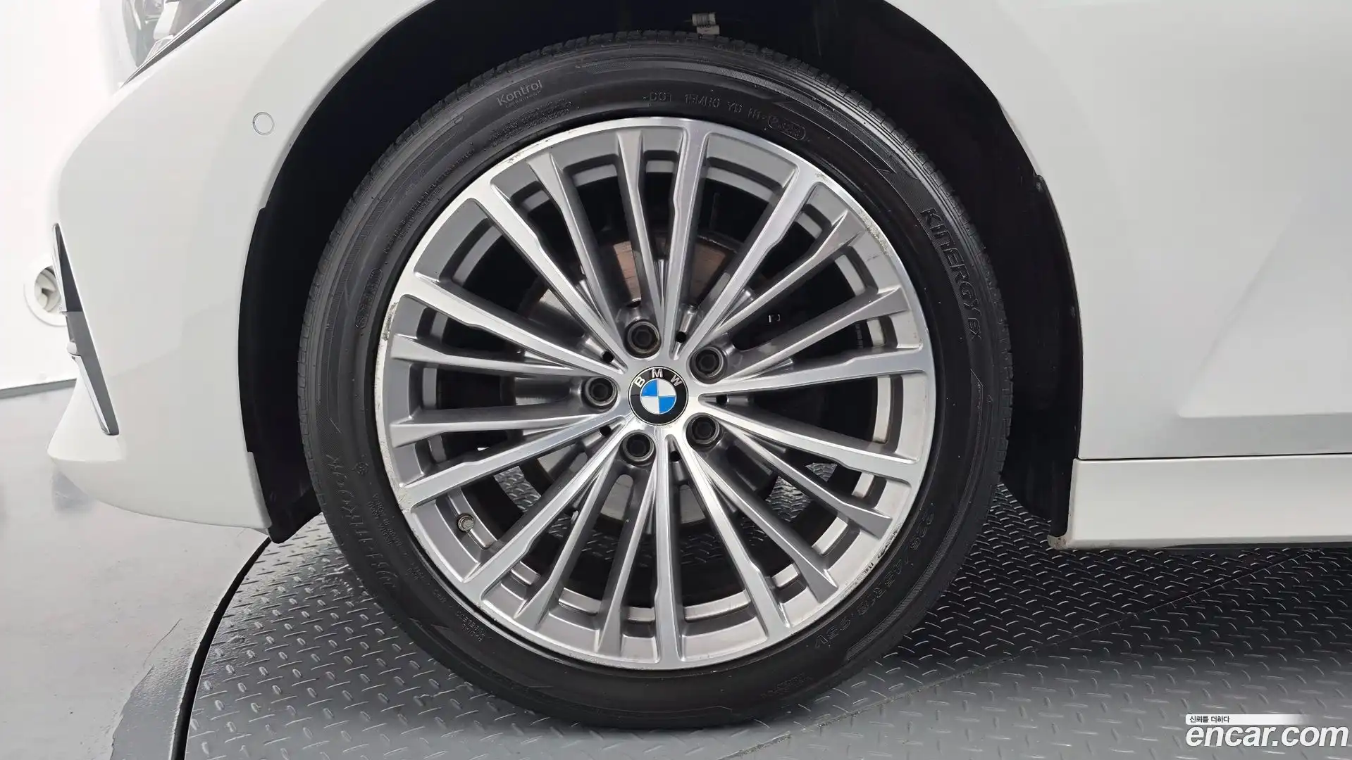 3-Series BMW 2021.5-OUTER-005