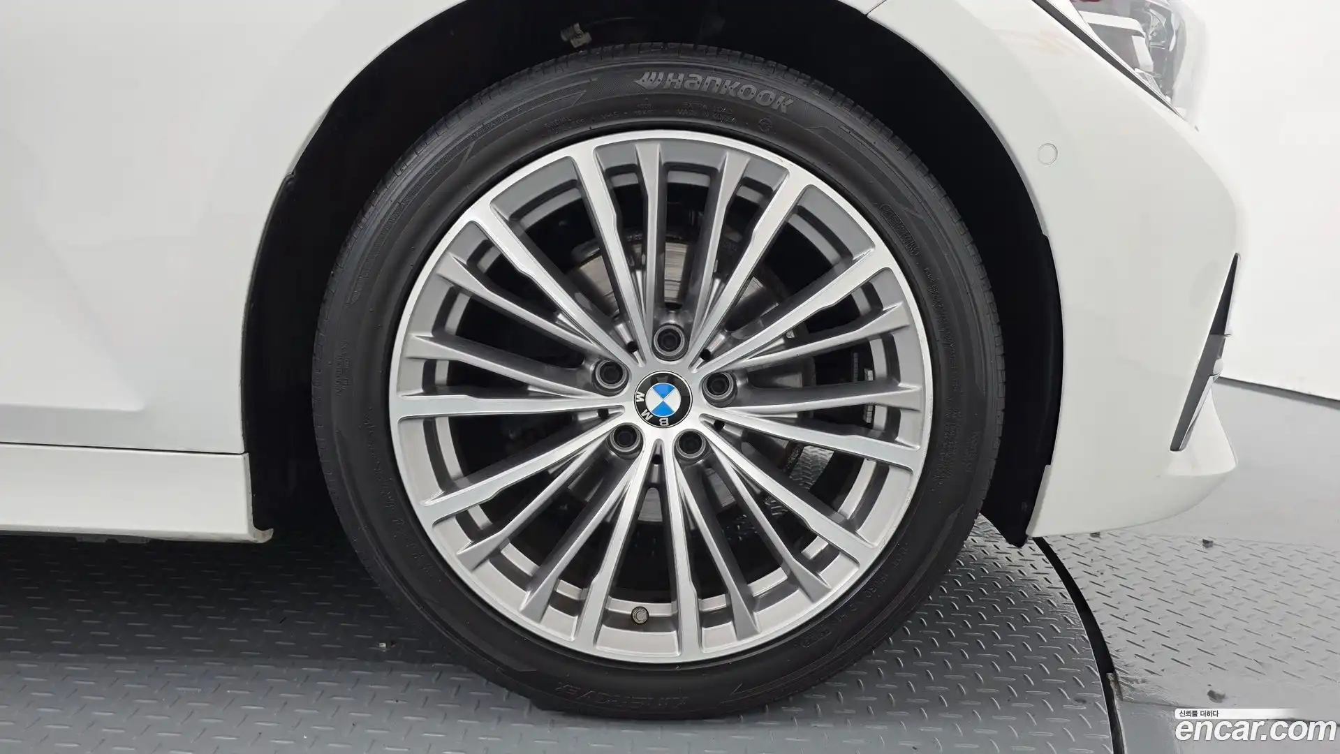 3-Series BMW 2021.5-OUTER-031