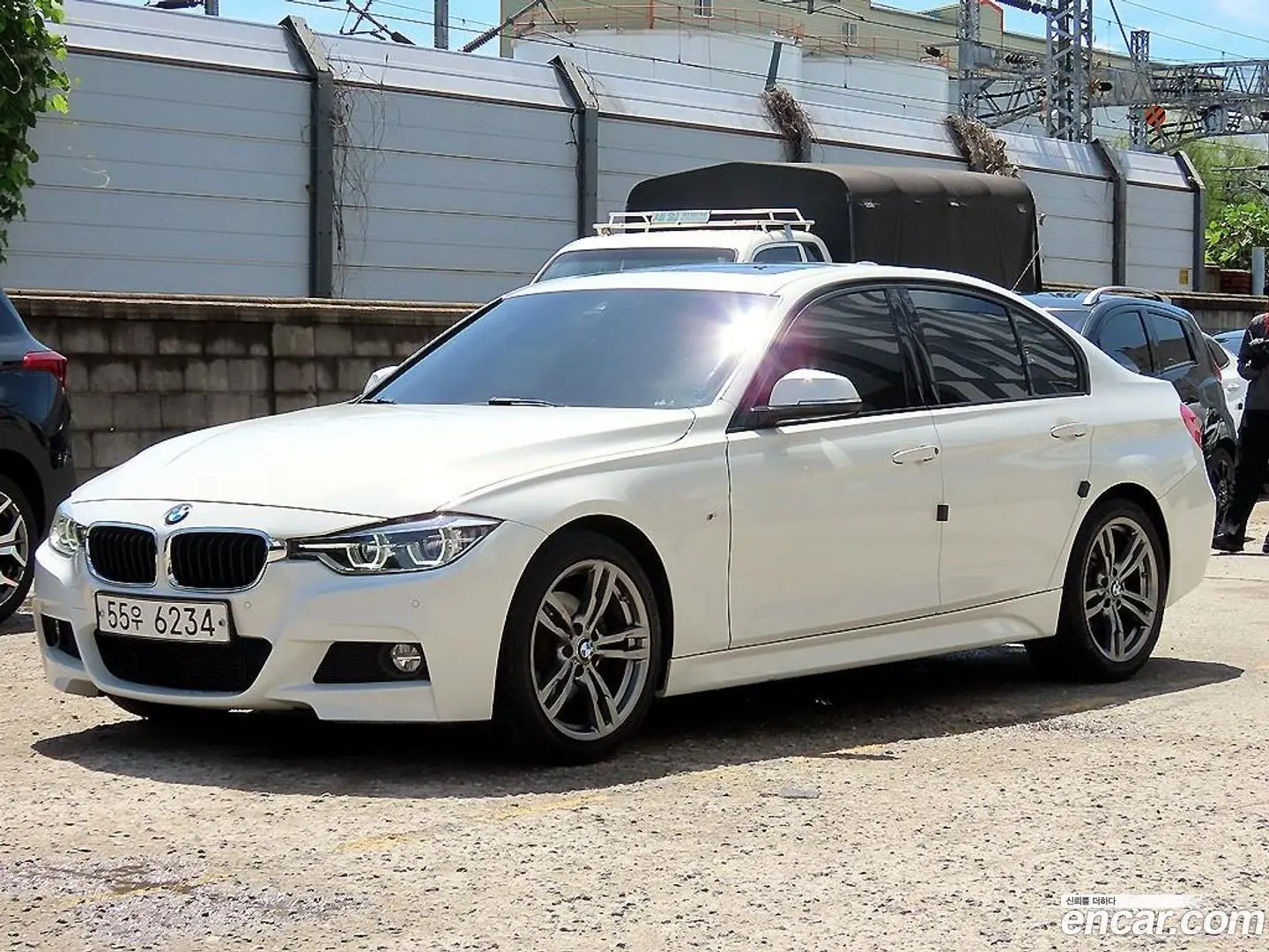 Main__Slider__Photo:3-Series BMW 2018.5-0