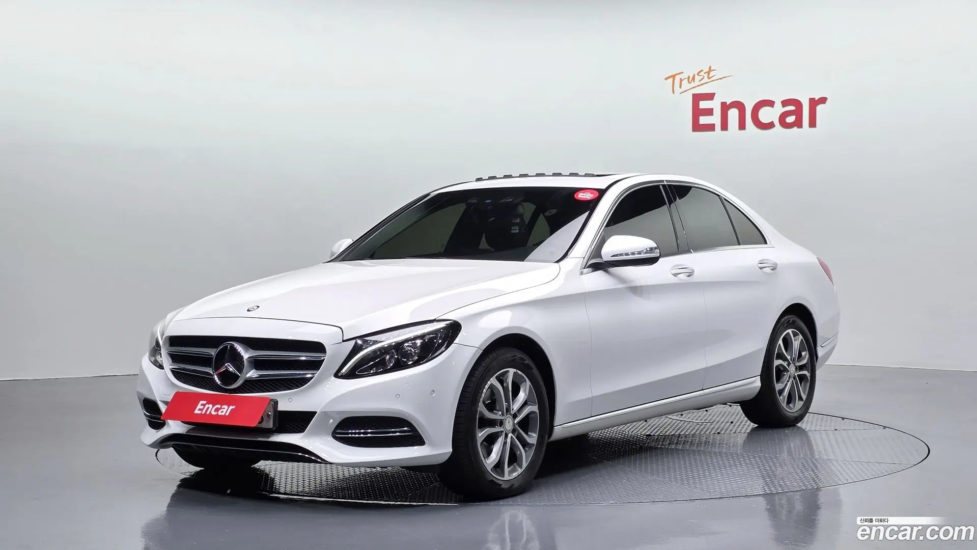 Main__Slider__Photo:C-Class Mercedes-Benz 2015.0-0