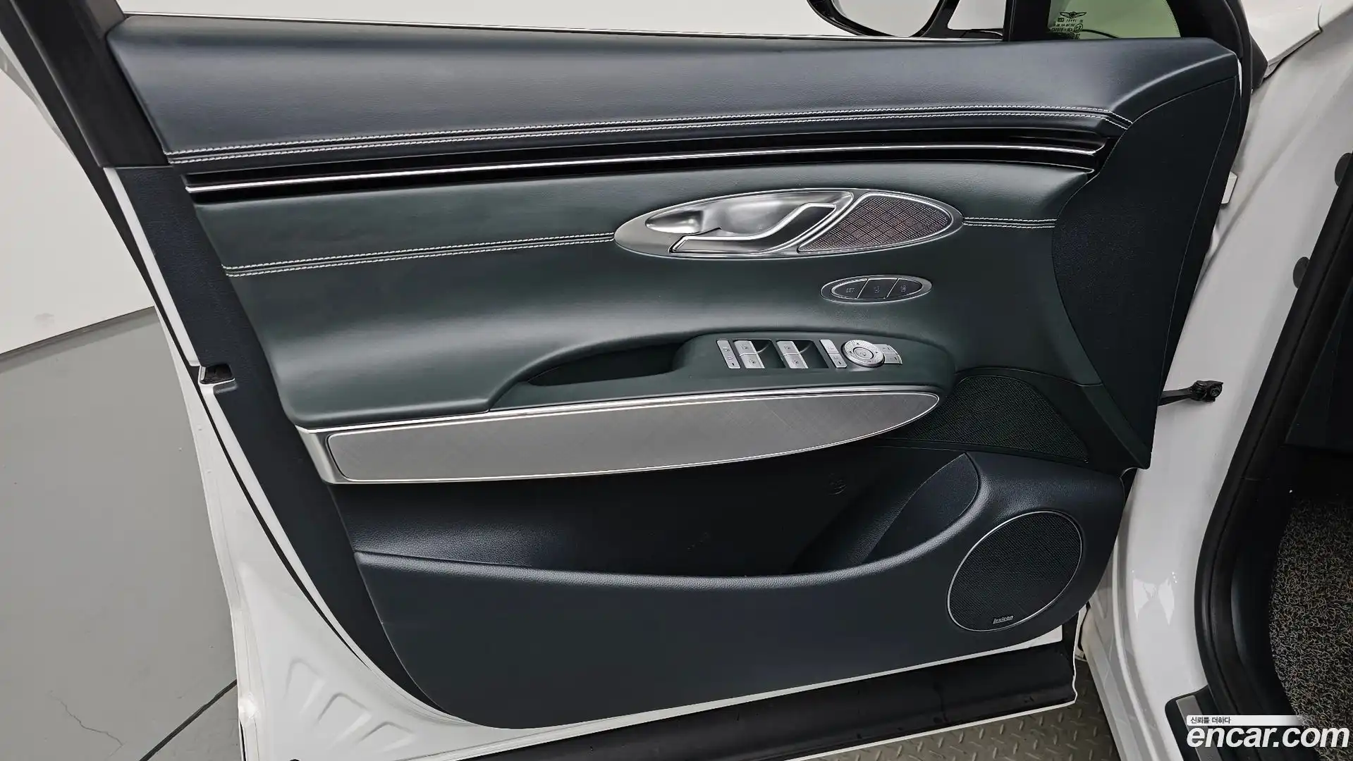 GV70 Genesis 2022.3-INNER-034