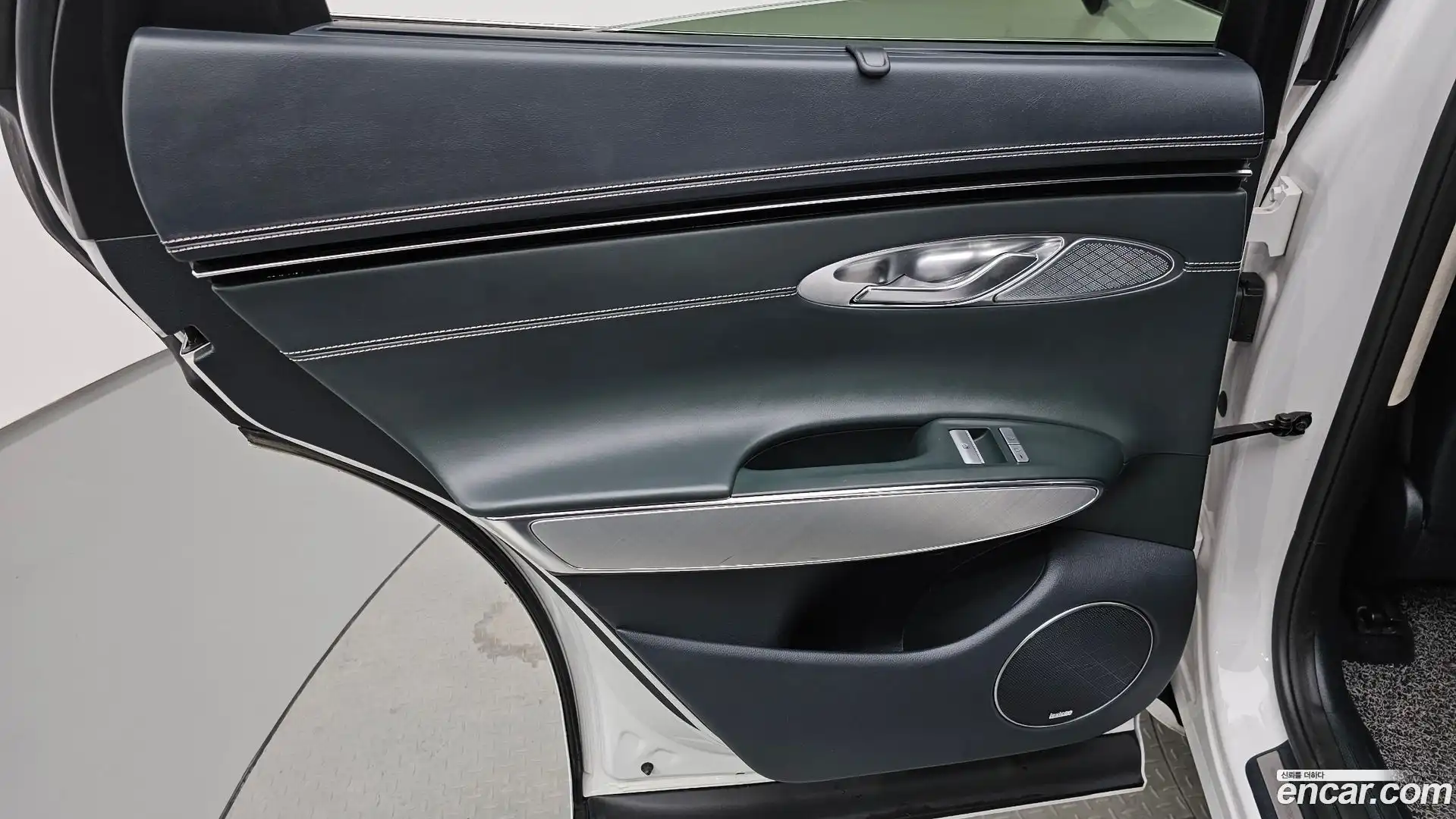 GV70 Genesis 2022.3-INNER-035