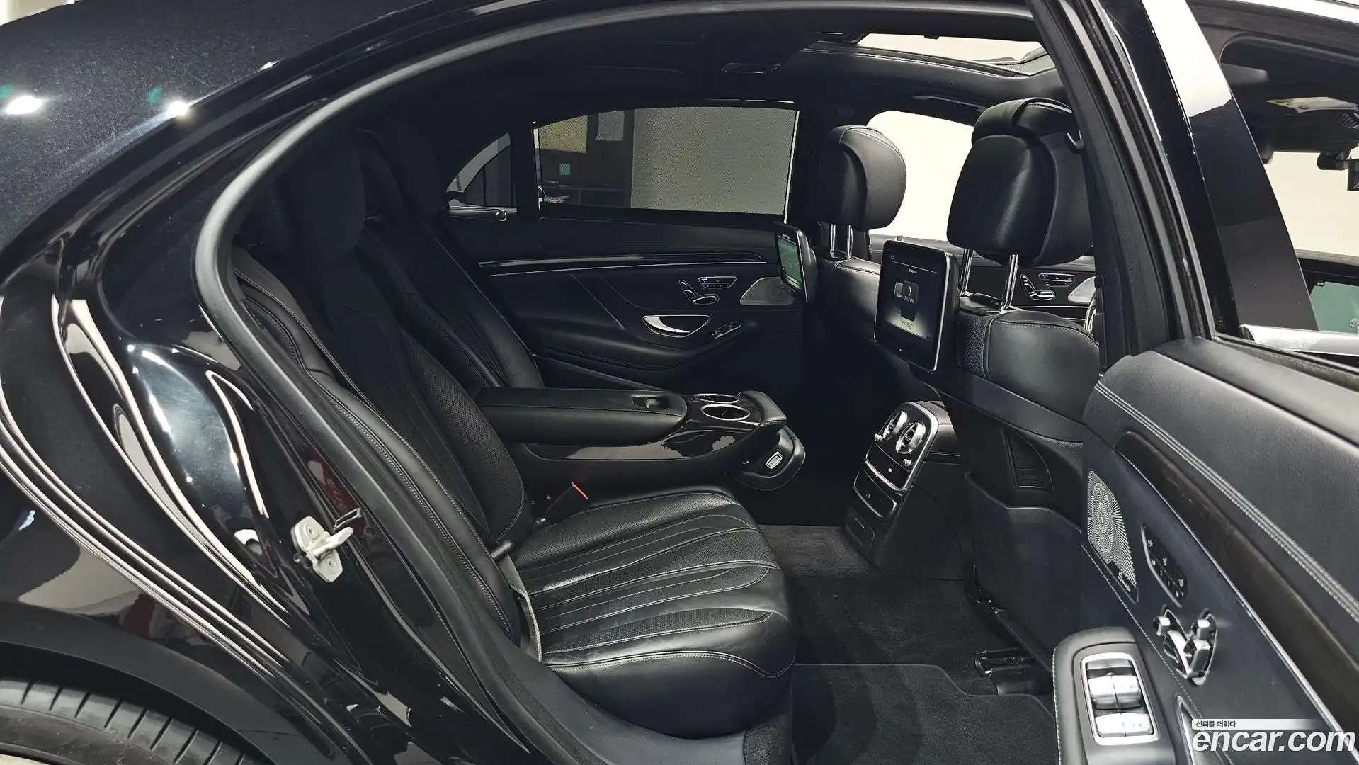 S-Class Mercedes-Benz 2017.10-OPTION-015