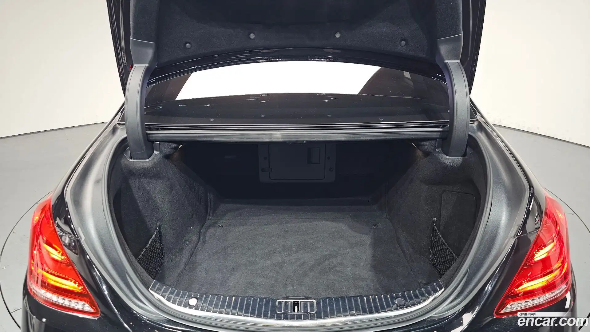 S-Class Mercedes-Benz 2017.10-OPTION-024