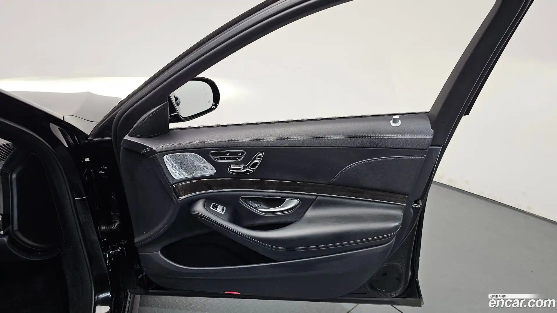 S-Class Mercedes-Benz 2017.10-INNER-034