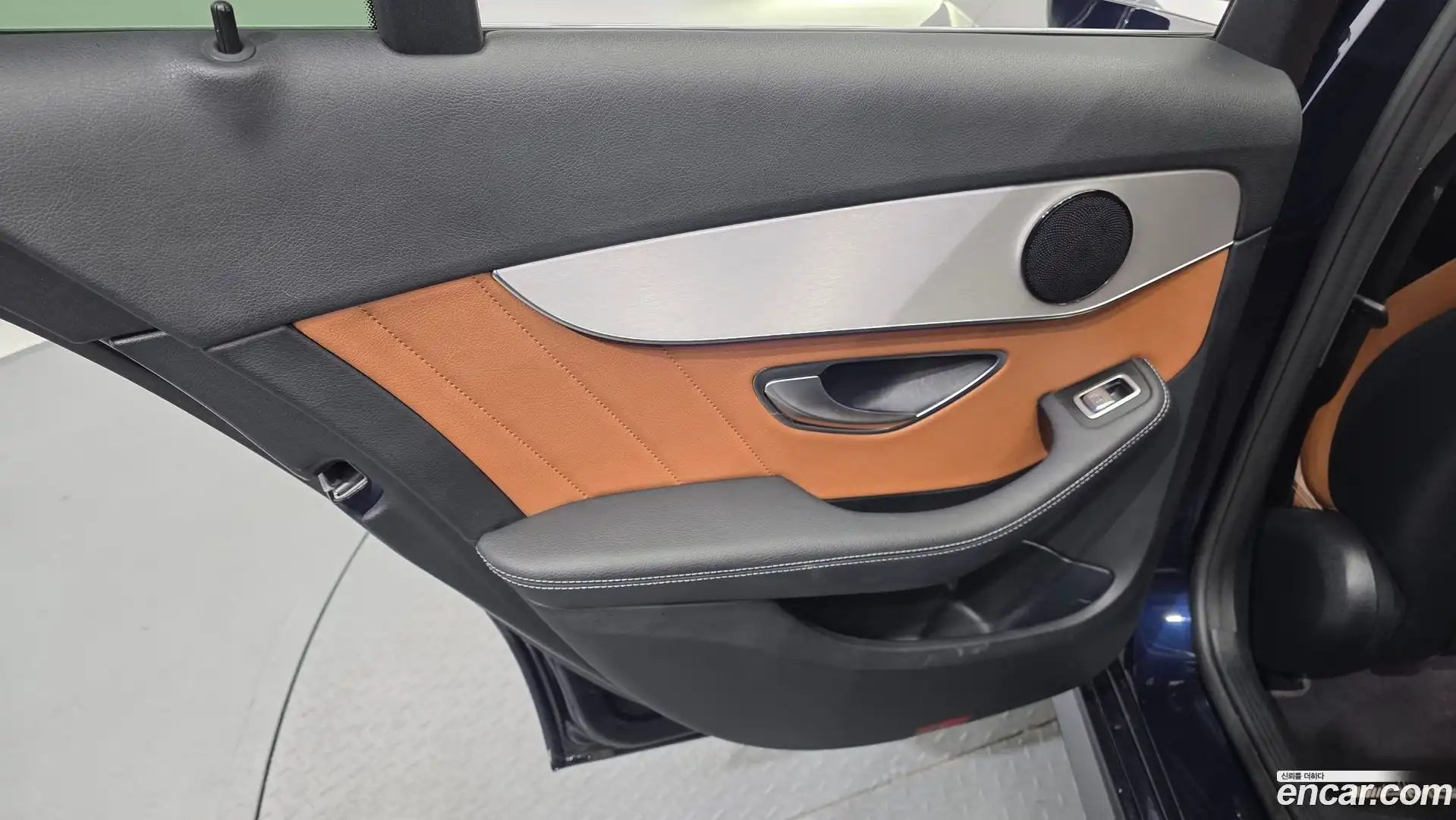 C-Class Mercedes-Benz 2021.5-INNER-035
