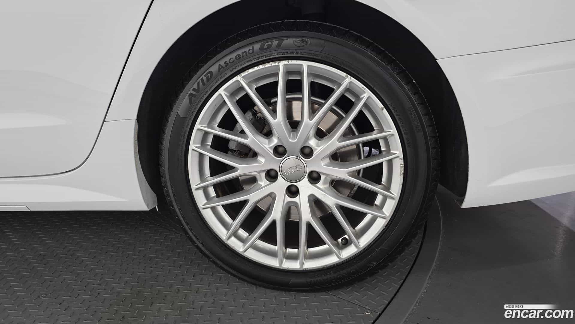 A6 Audi 2017.11-OUTER-031