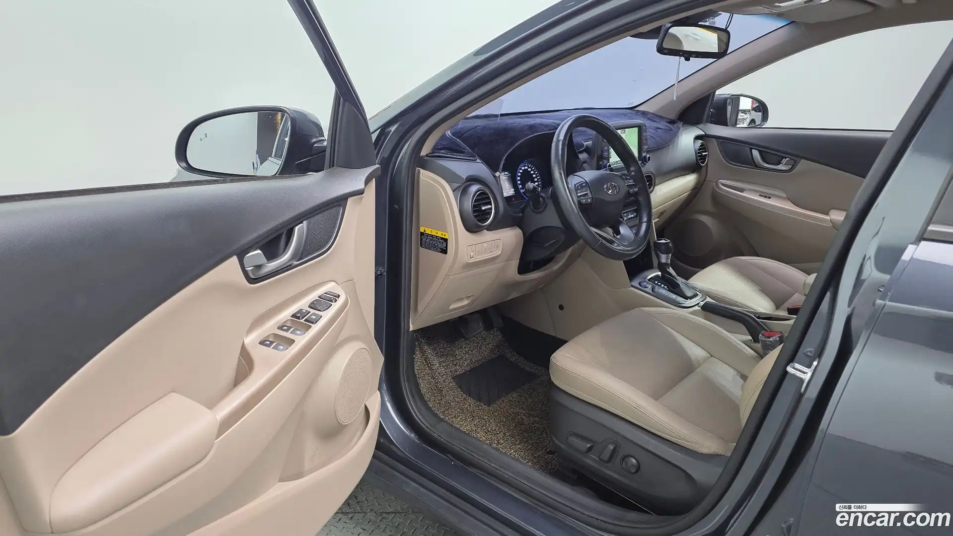 Kona Hyundai 2018.2-INNER-010