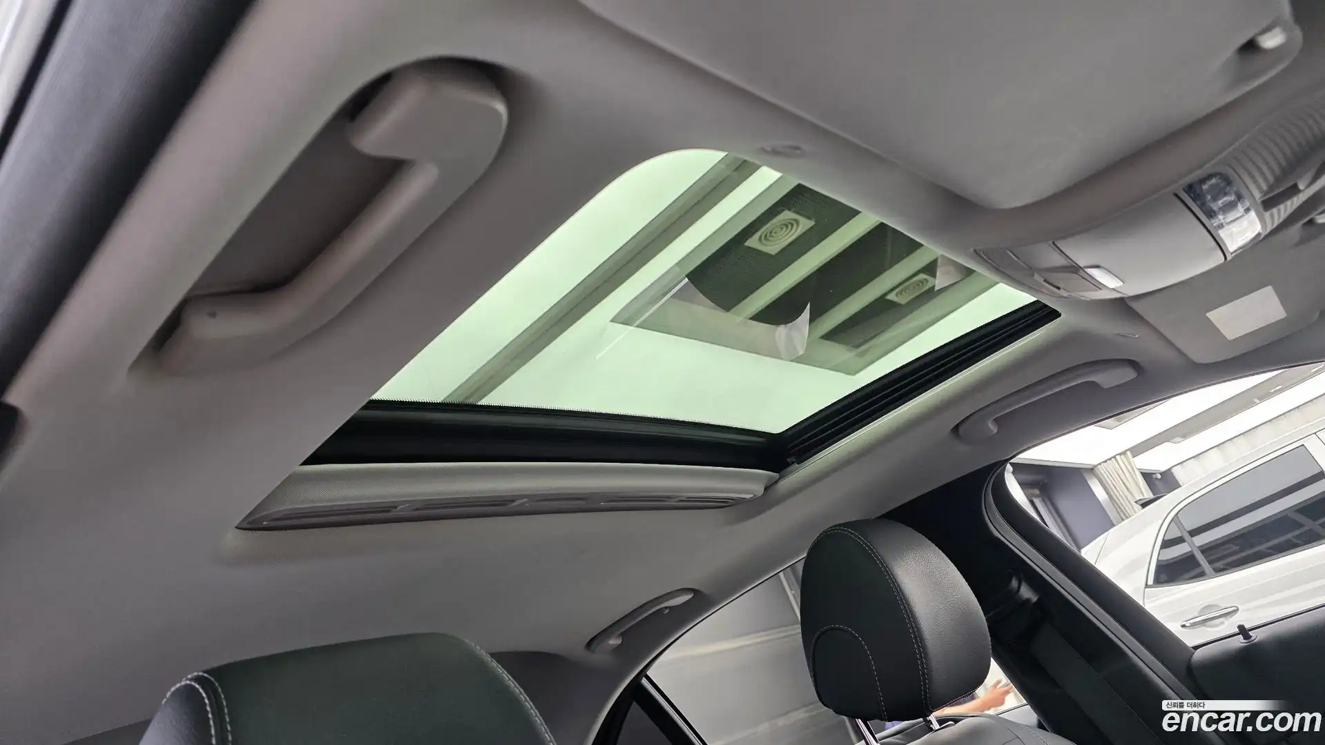 E-Class Mercedes-Benz 2019.2-OPTION-020