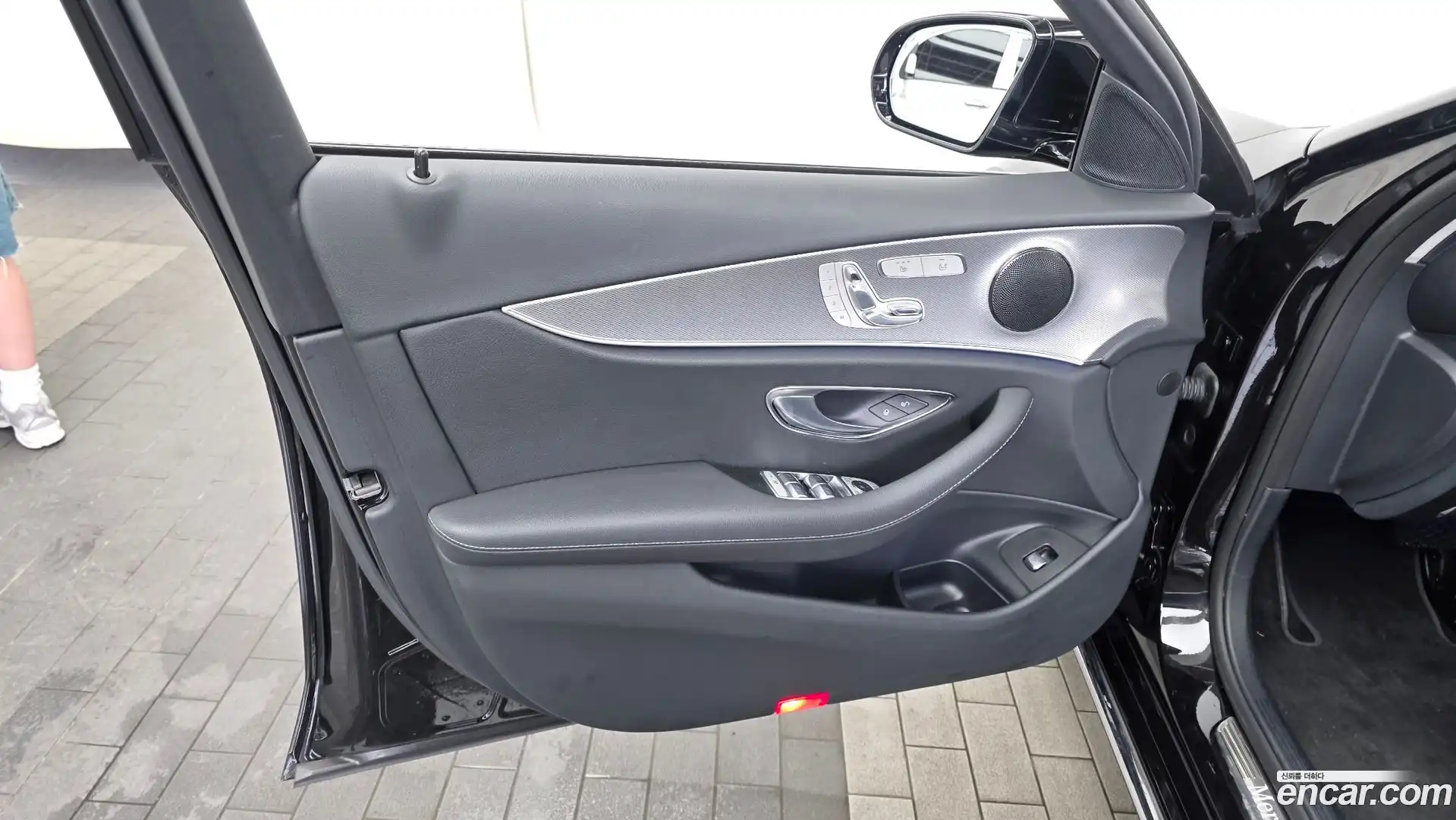 E-Class Mercedes-Benz 2019.2-INNER-034