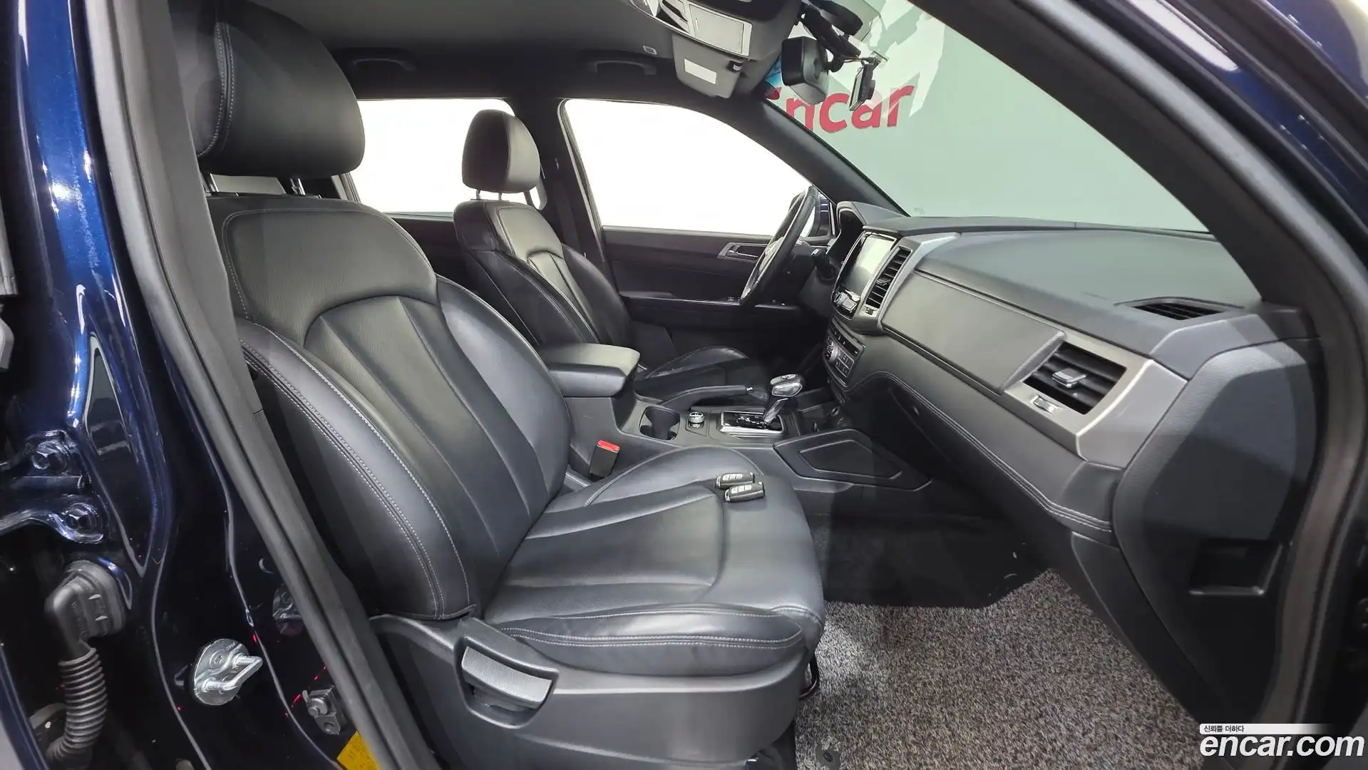 Rexton KG Mobility 2019.5-INNER-010