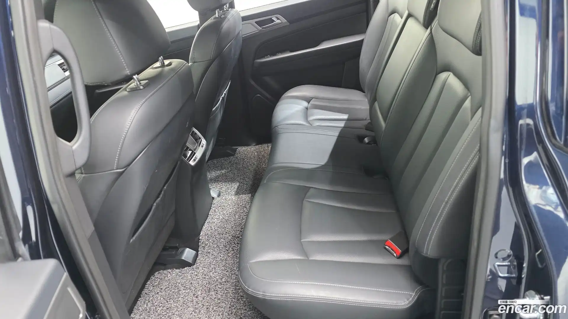 Rexton KG Mobility 2019.5-INNER-036