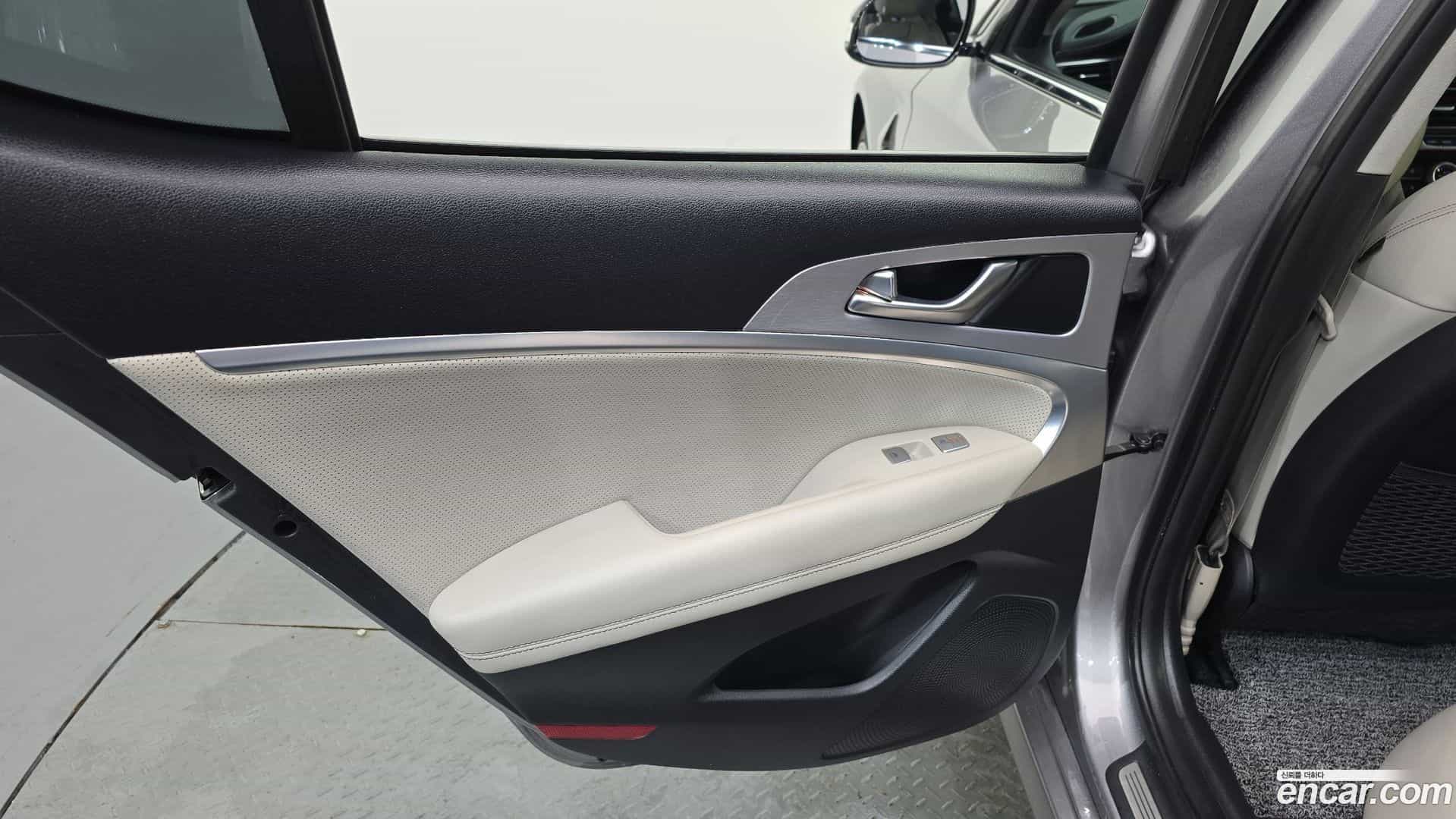 G70 Genesis 2019.11-INNER-035