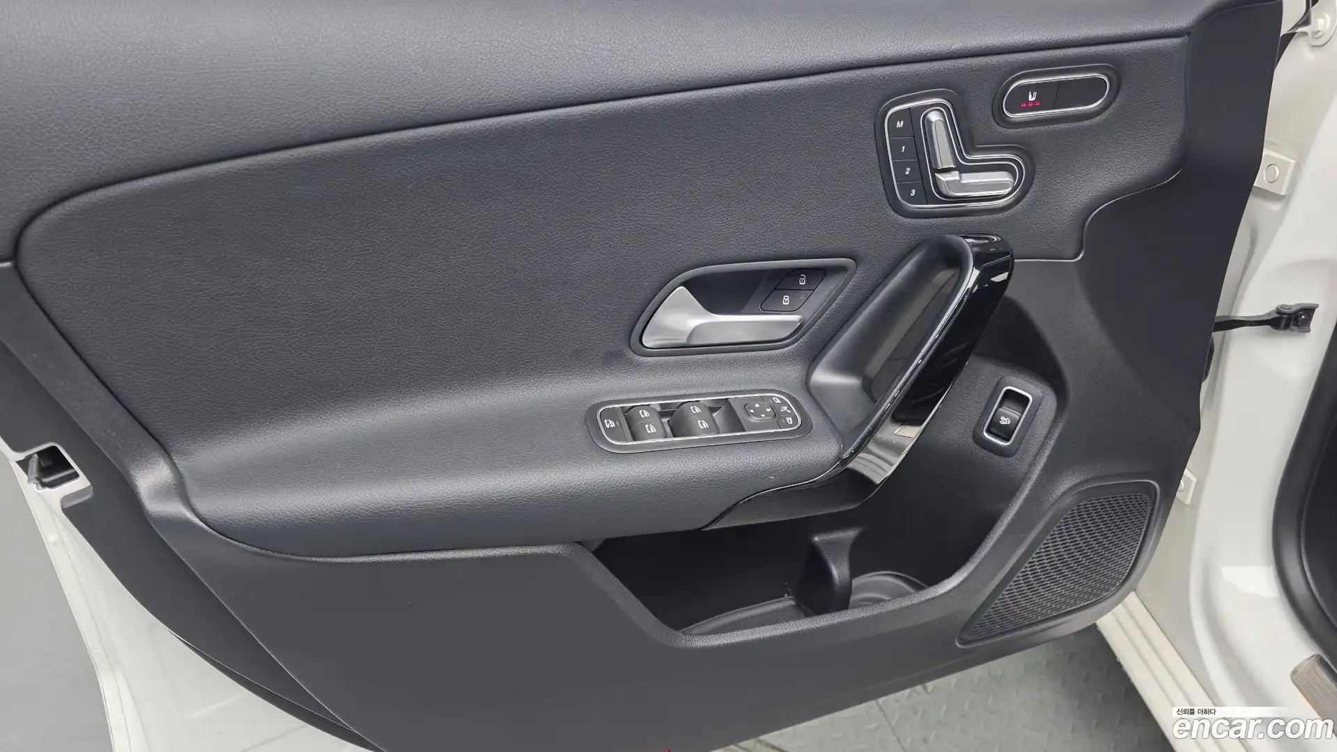 A-Class Mercedes-Benz 2020.7-INNER-034