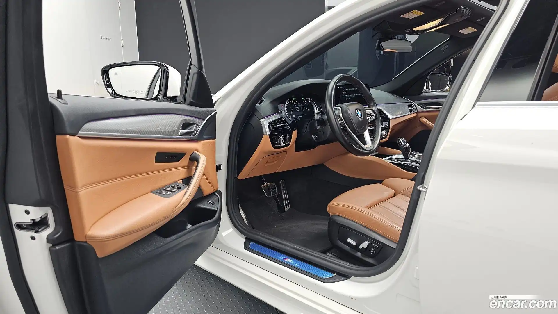 5-Series BMW 2017.10-INNER-010