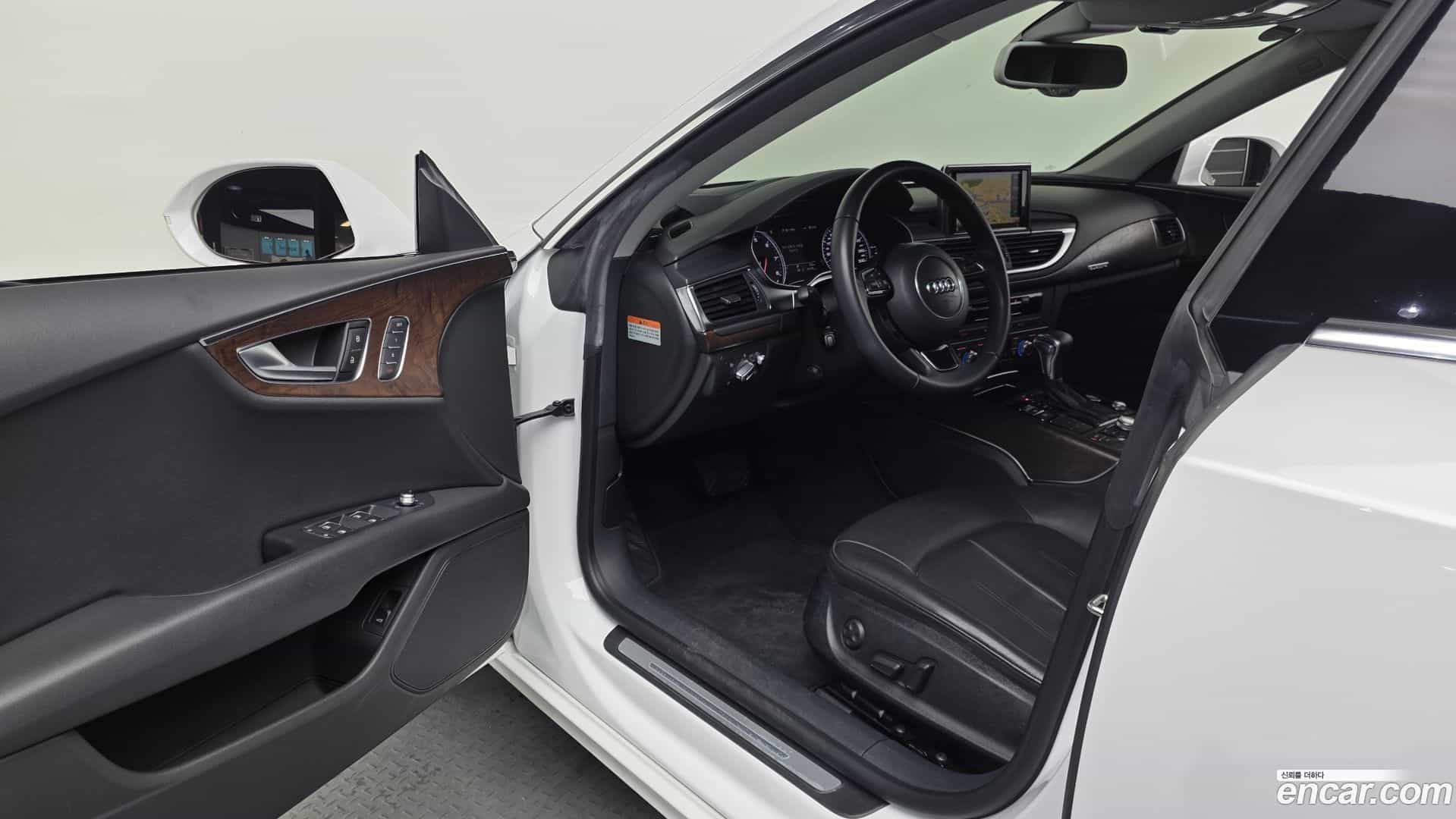 A7 Audi 2013.9-INNER-010