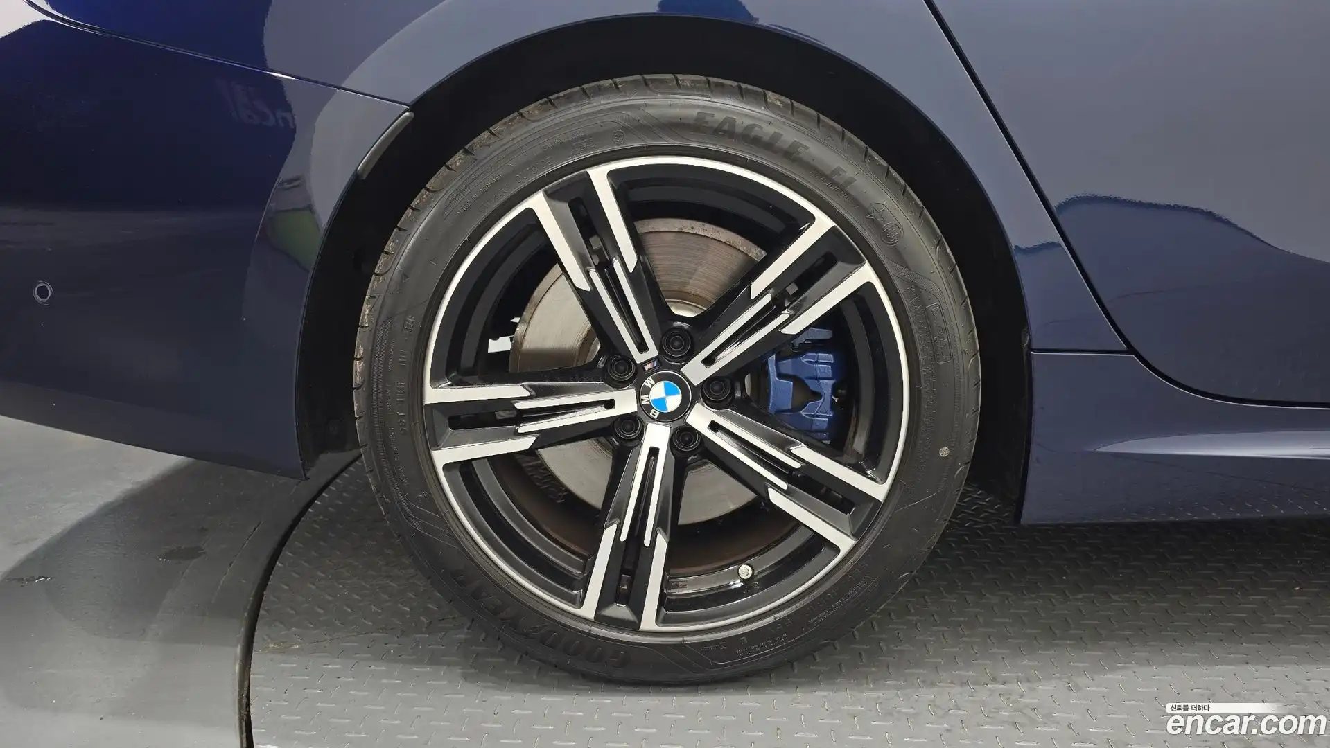 3-Series BMW 2025.8-OUTER-031